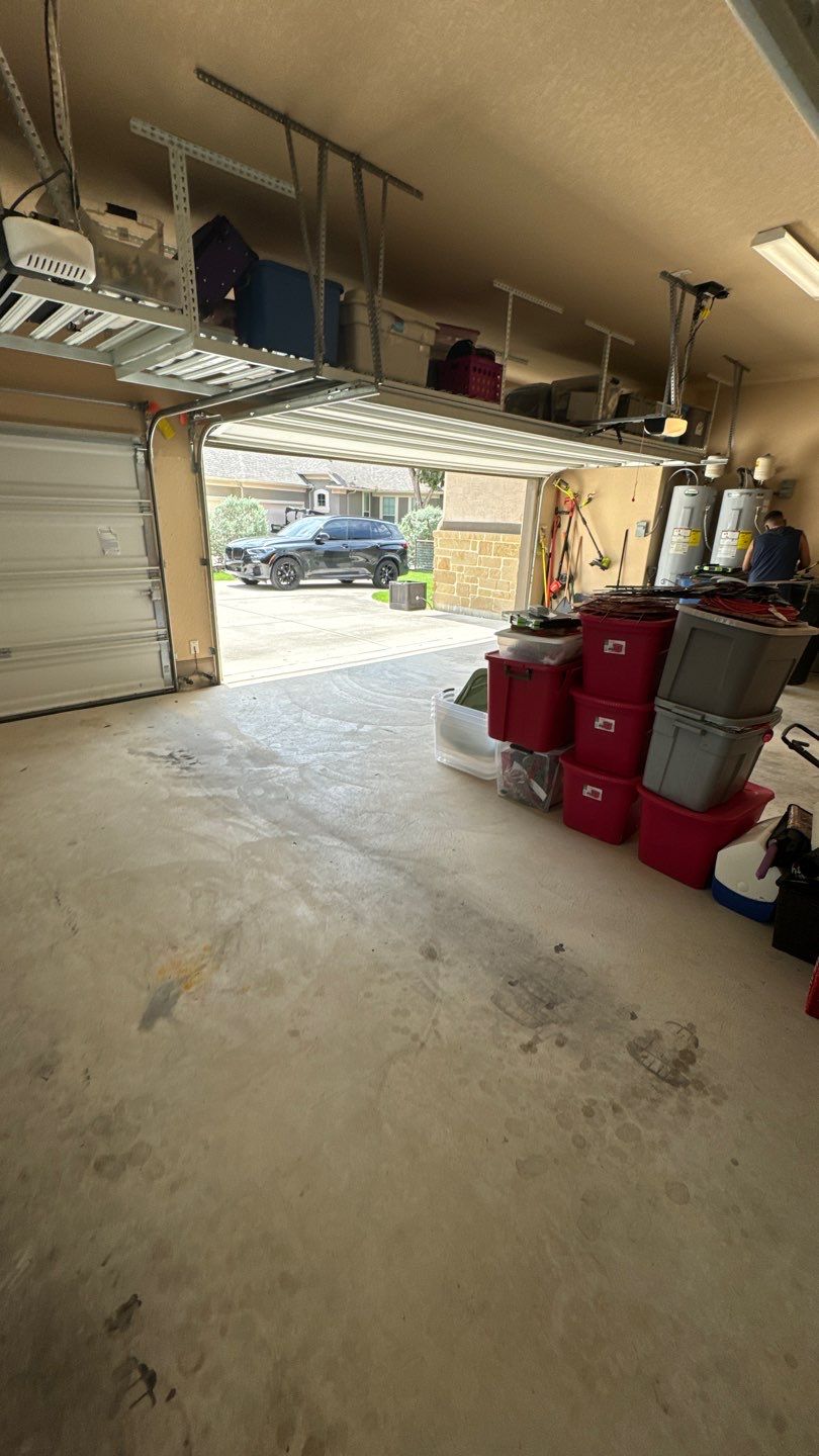 Copper Ridge, New Braunfels by TORO Garage Co