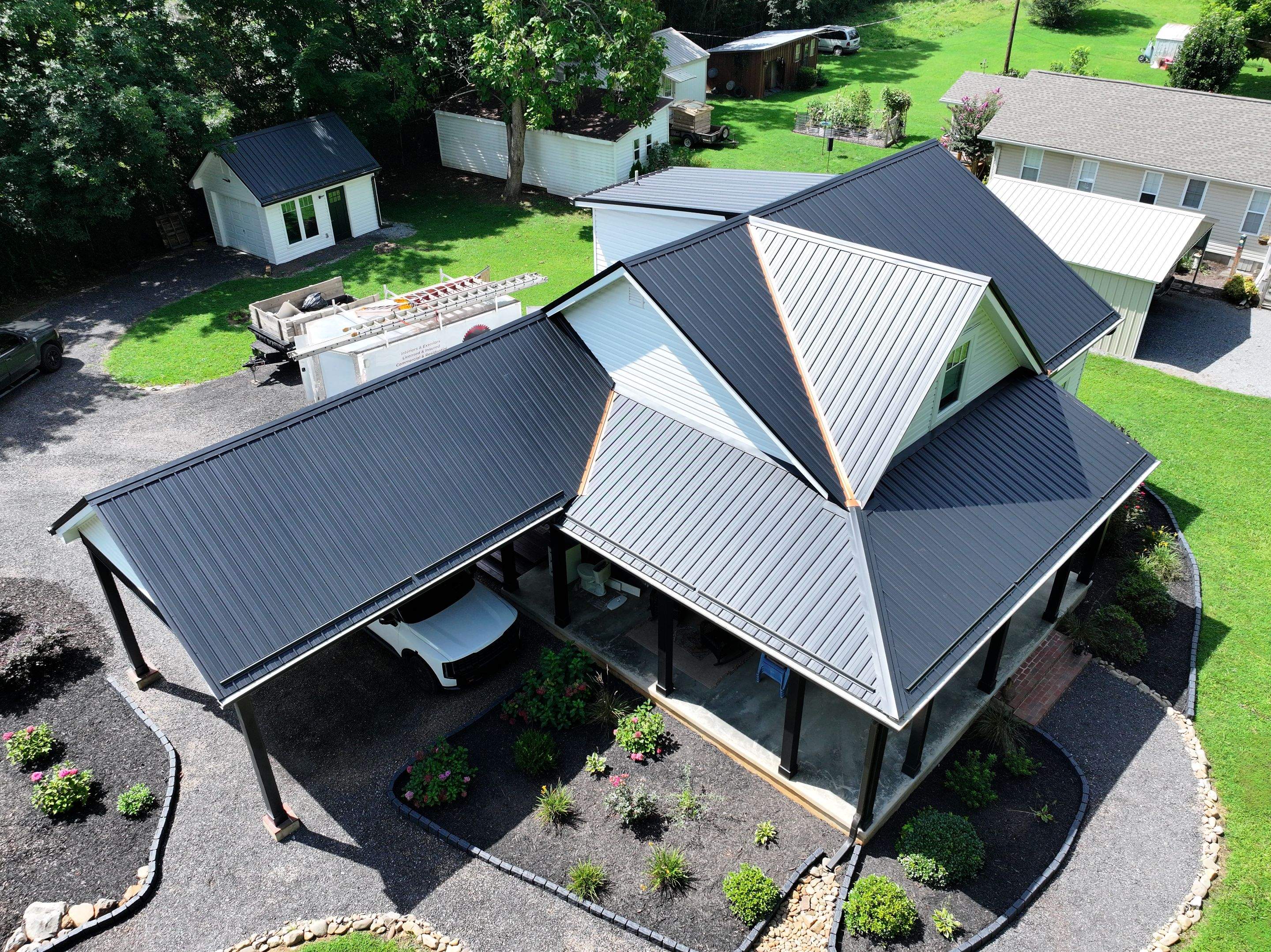 Kiser Residence by Omnia Roofing