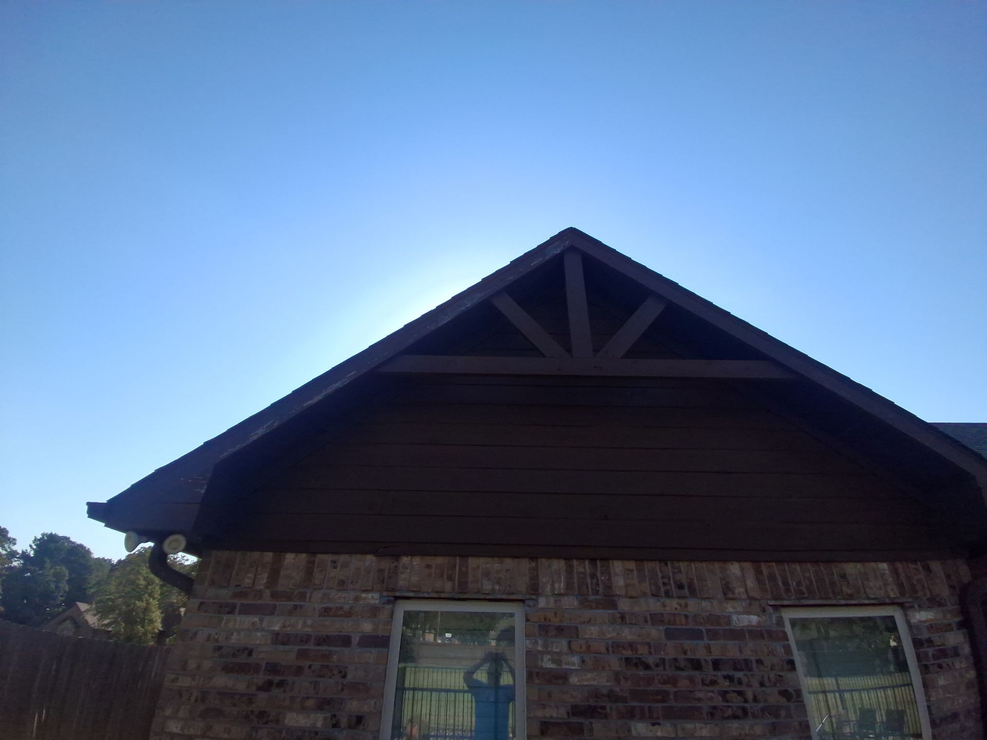 From Dated Brown to Modern Contrast: A Mineola Exterior Transformation by Quality Coats Painting
