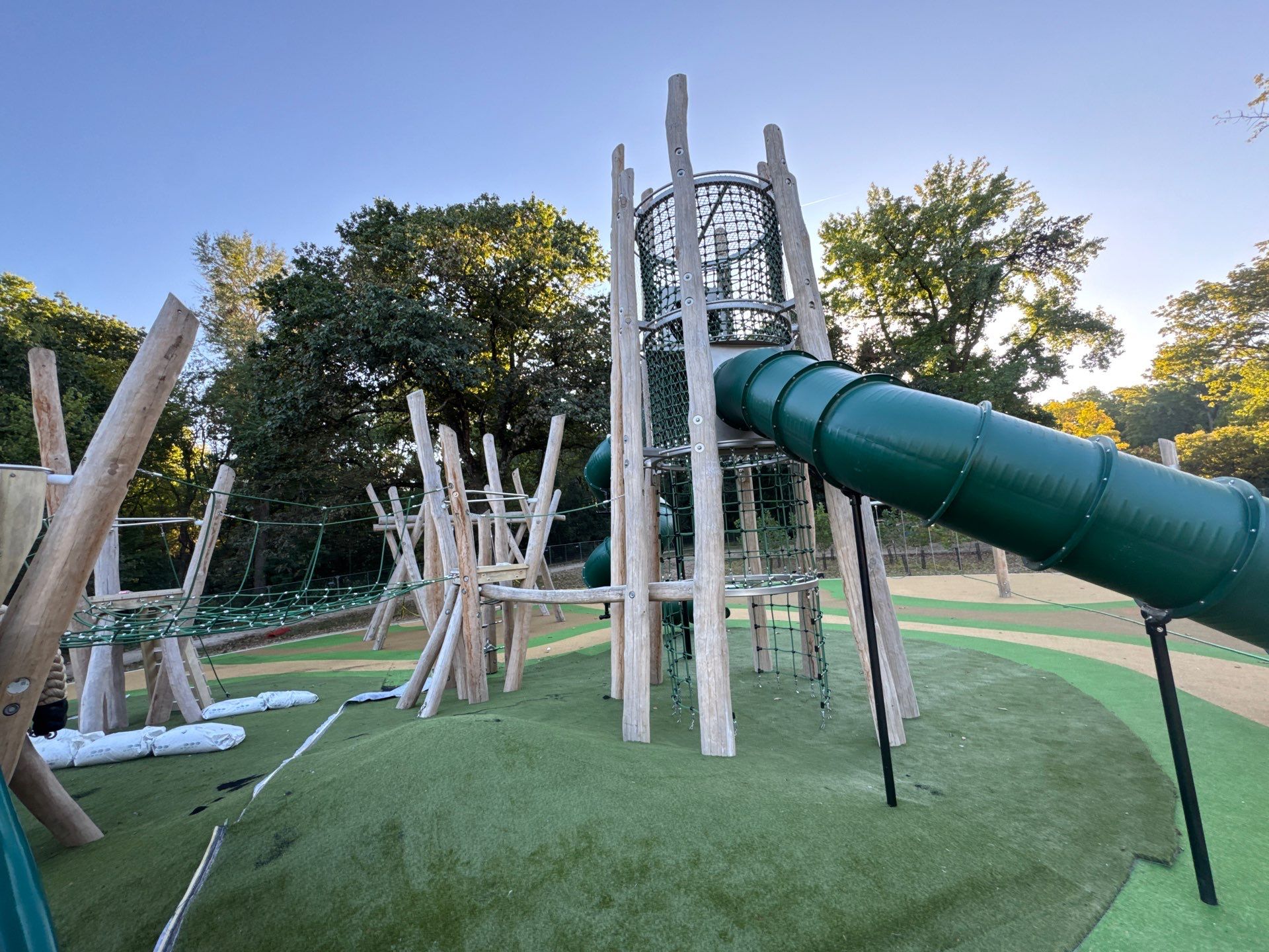 Holliday Park Indianapolis, IN by ForeverLawn NEIN/INDY