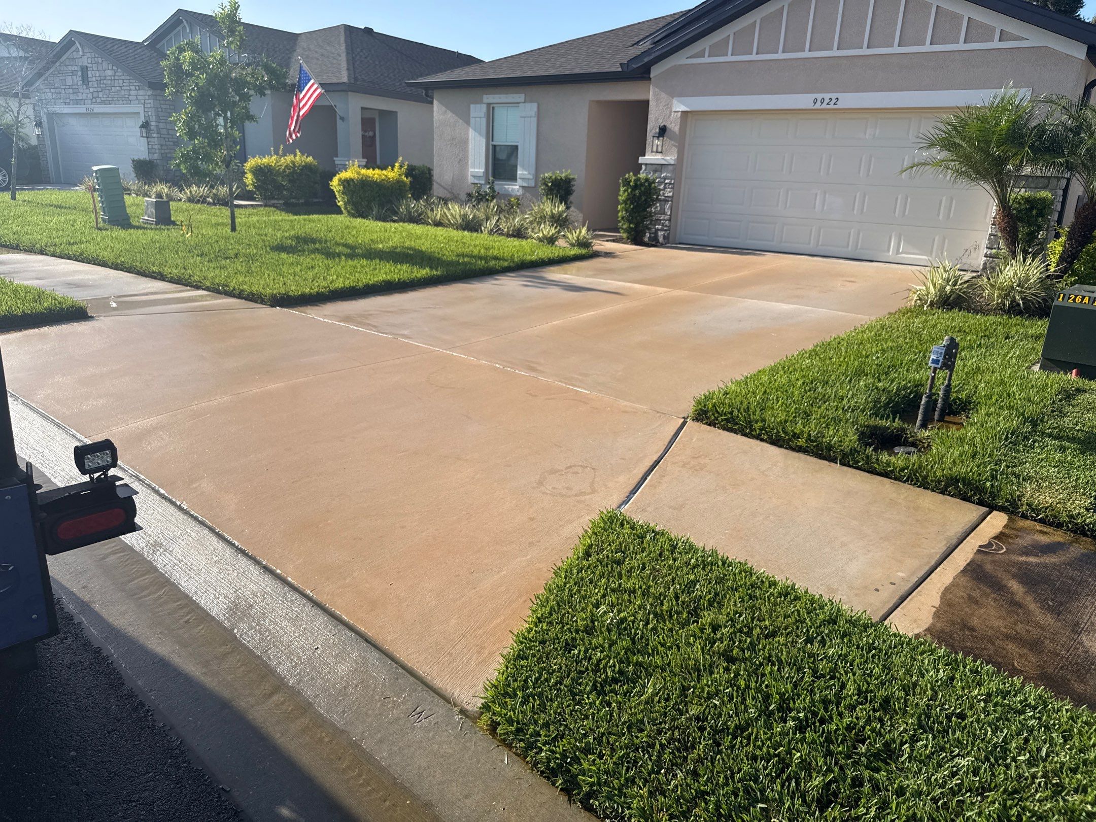 Driveway & Sidewalk Cleaning in Summerwoods Parrish, FL 34219 by Sunshine AquaWash