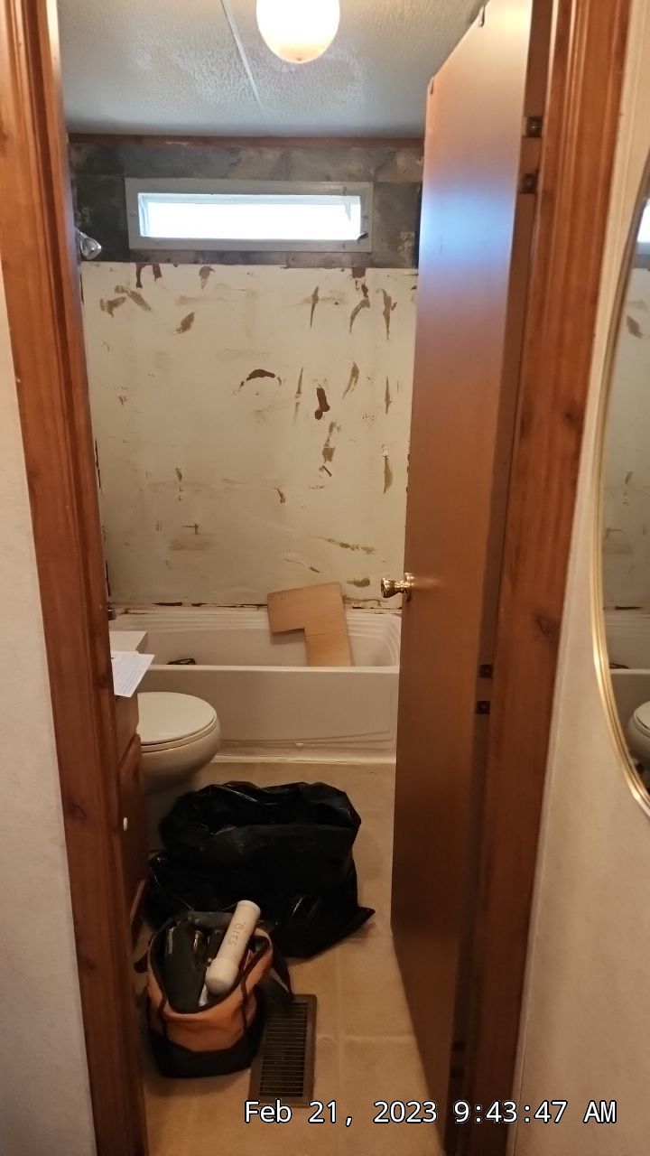 New Tub and Walls by BathPlanet SW Virginia