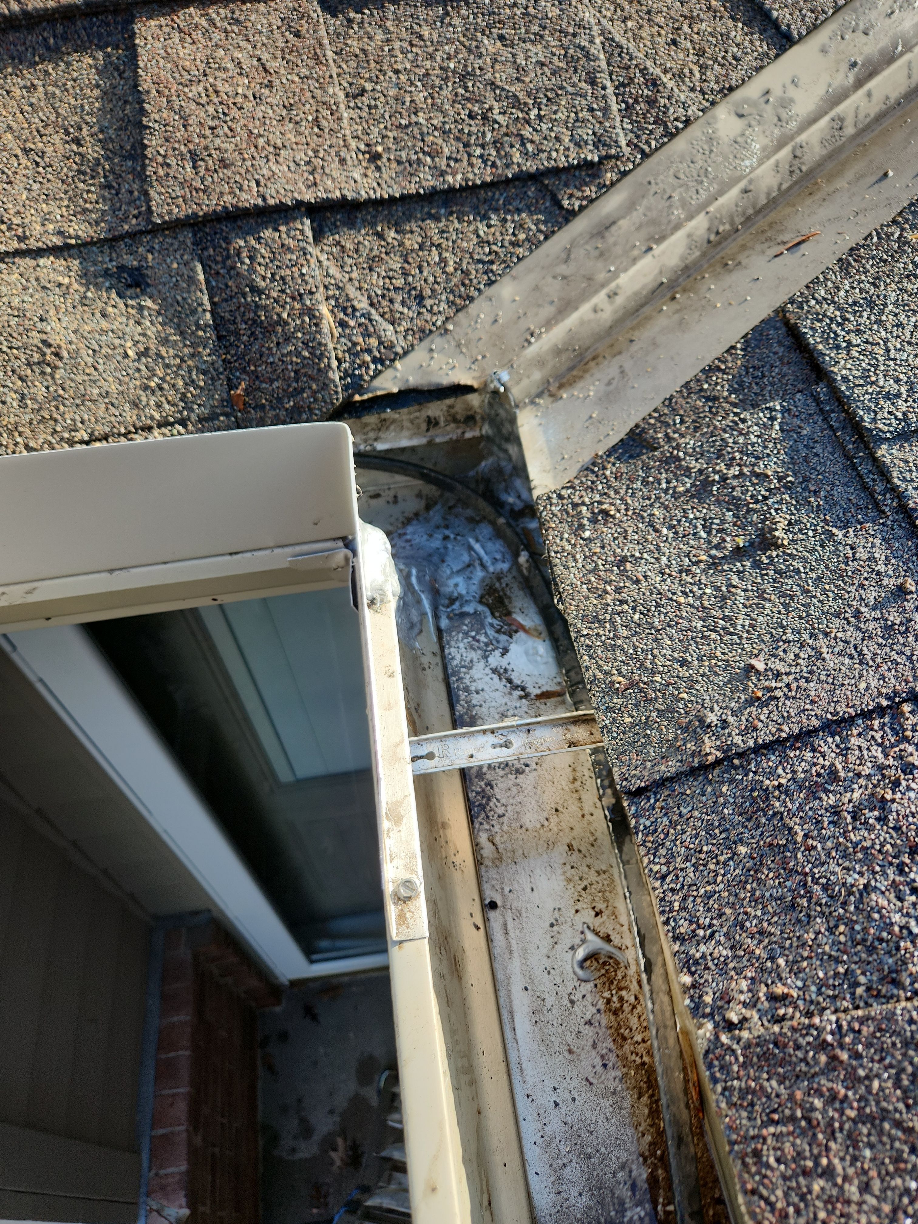 Minnetonka Gutter Cleaning by Next Level Seamless Gutters / Exteriors Inc.