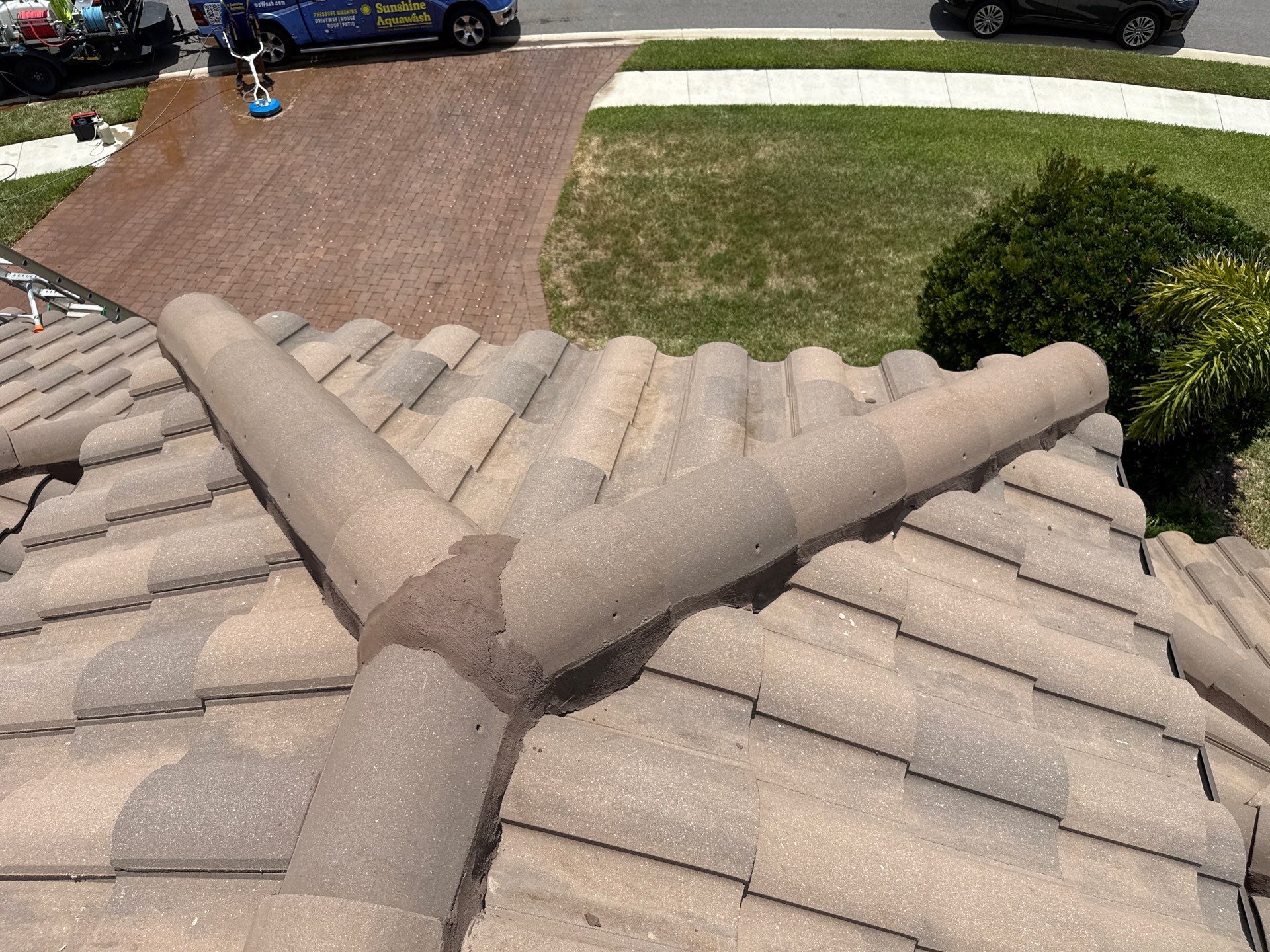 Concrete Tile Roof, Paver Driveway & Lanai Cleaning – Artisan Lakes Esplanade, Palmetto, FL by Sunshine AquaWash