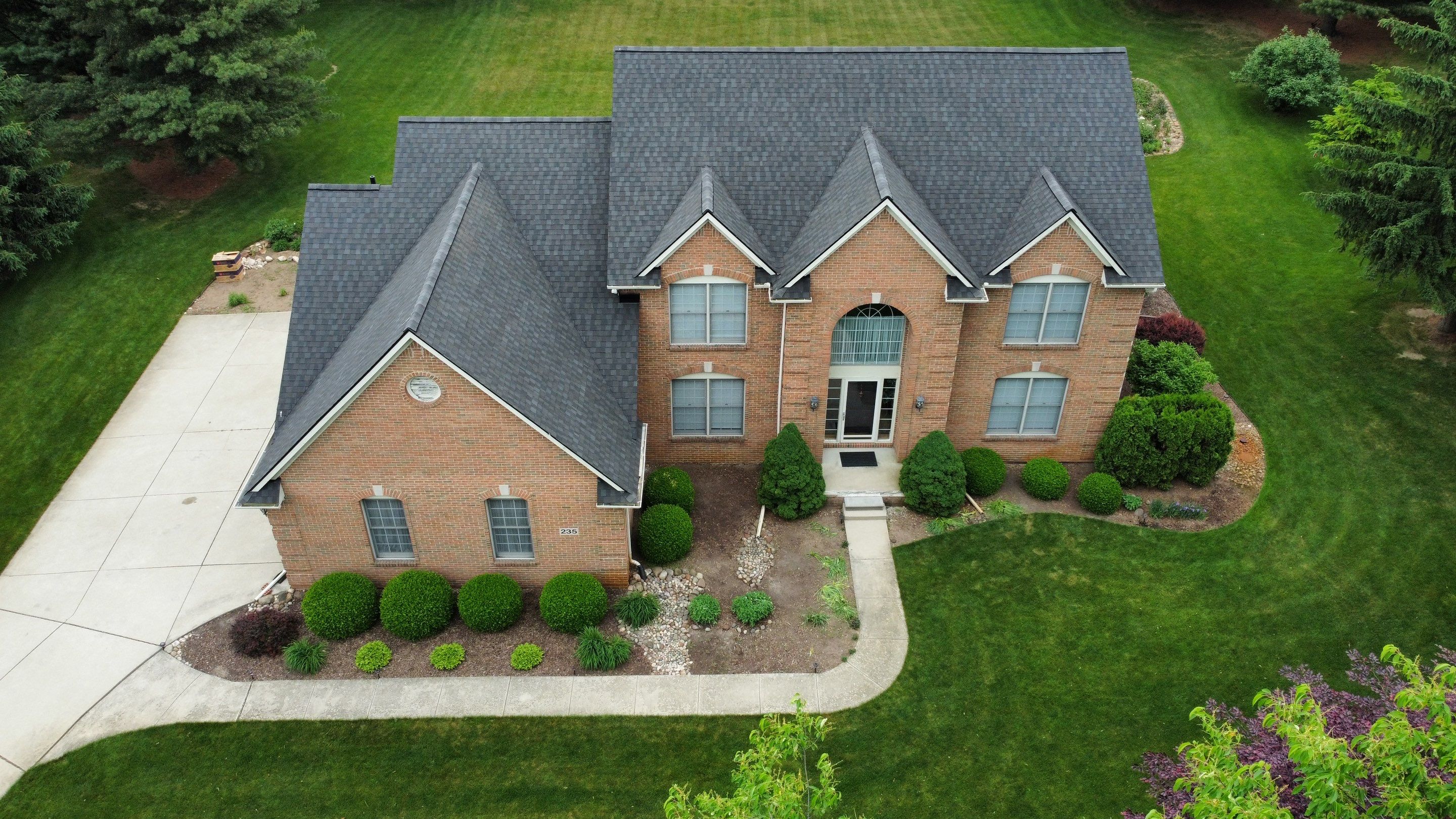 New Roof Installation - Private Residence  by Bloomfield Construction & Restoration