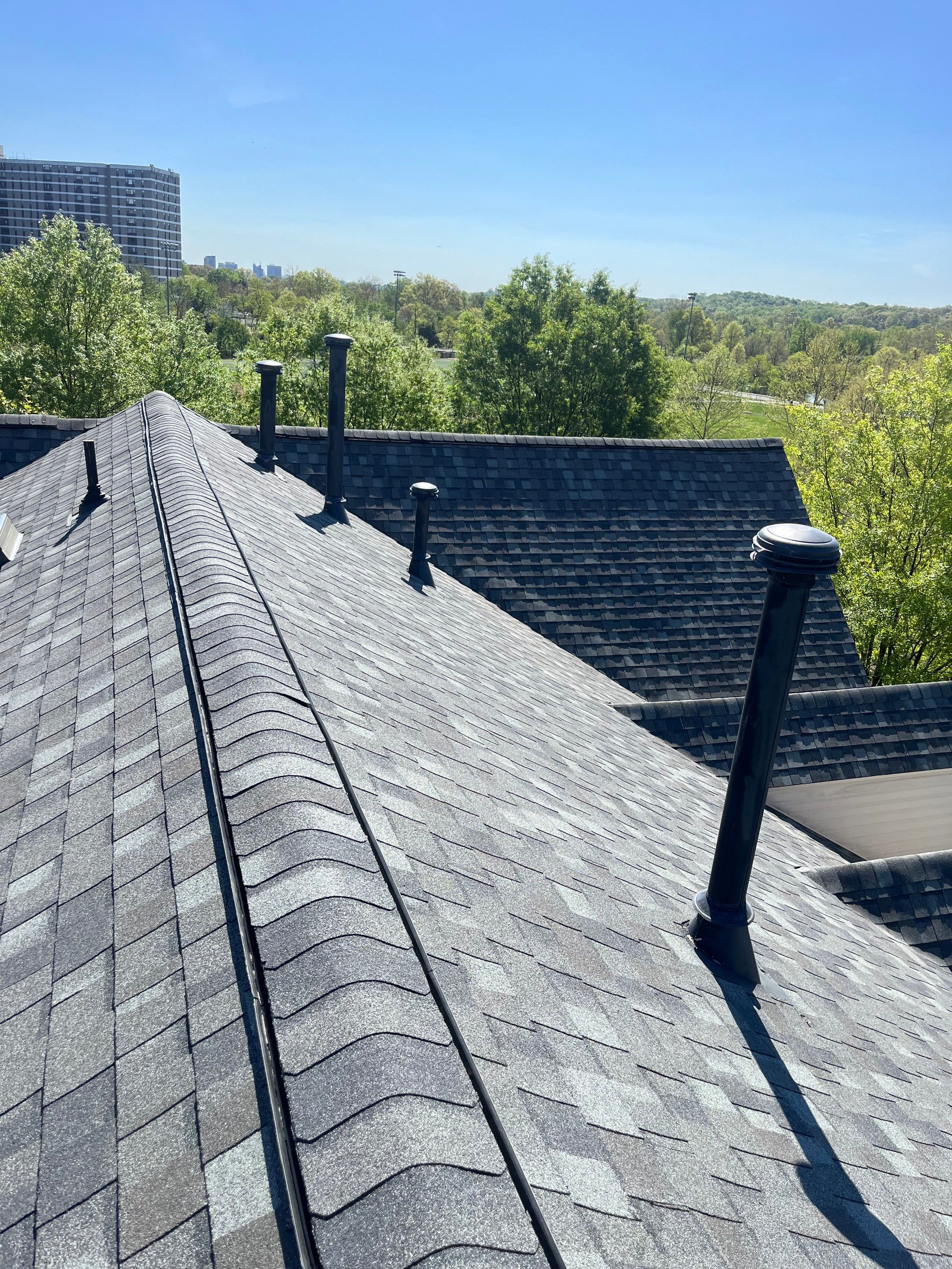 Alexandria: CertainTeed Landmark Pro Designer Shingles in Max Def Georgetown Gray by RM Banning, Inc.