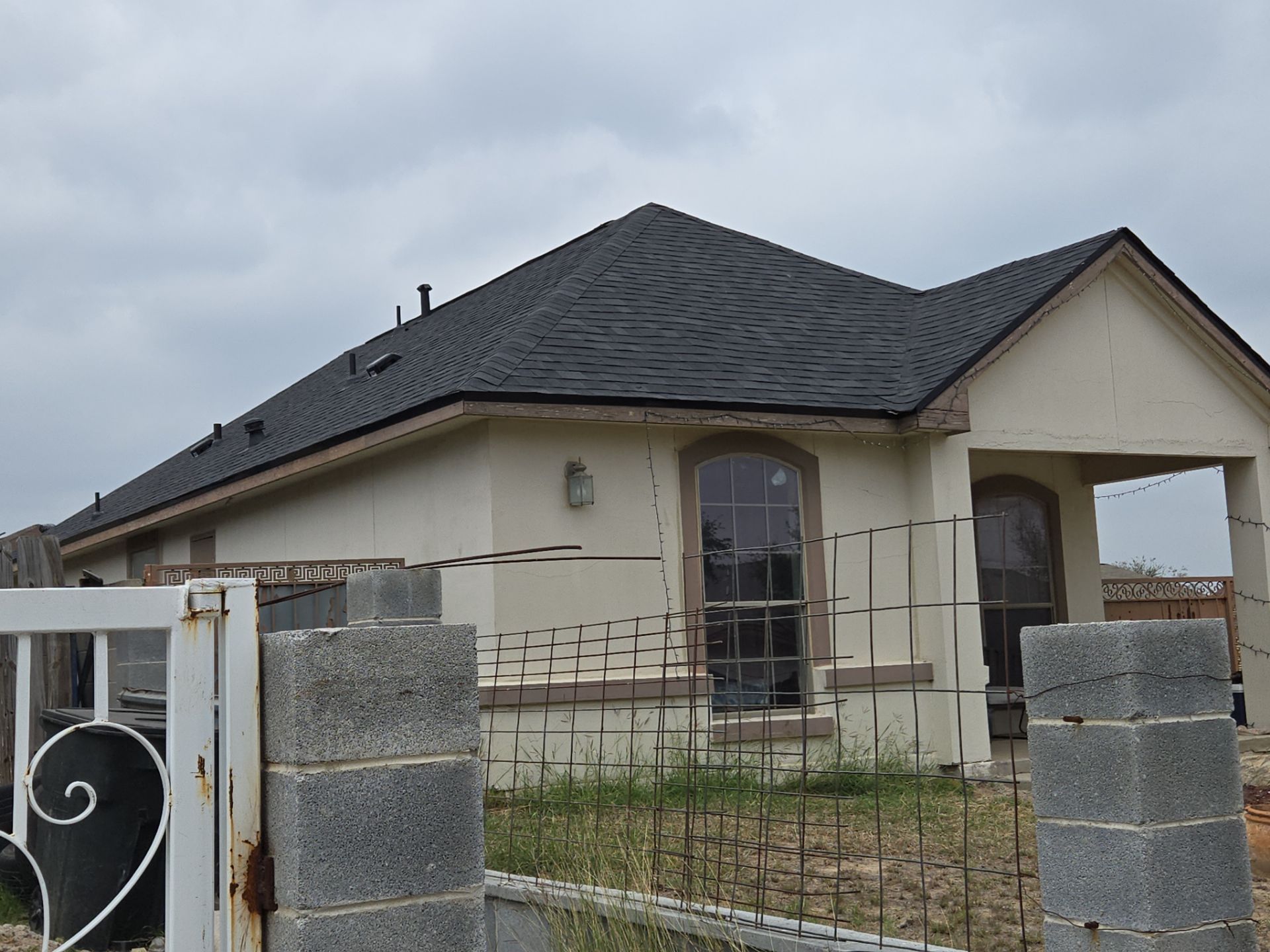 Residential Roofing Installation using Owens Corning - Oakridge by JM Flores Roofing & Construction, Inc
