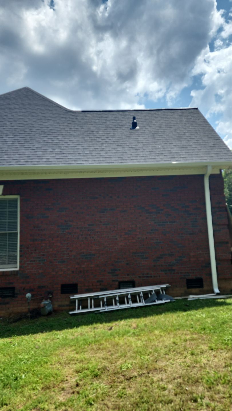 Residential Roofing Installation using Owens Corning® Oakridge Onyx Black by Indigo State Roofing