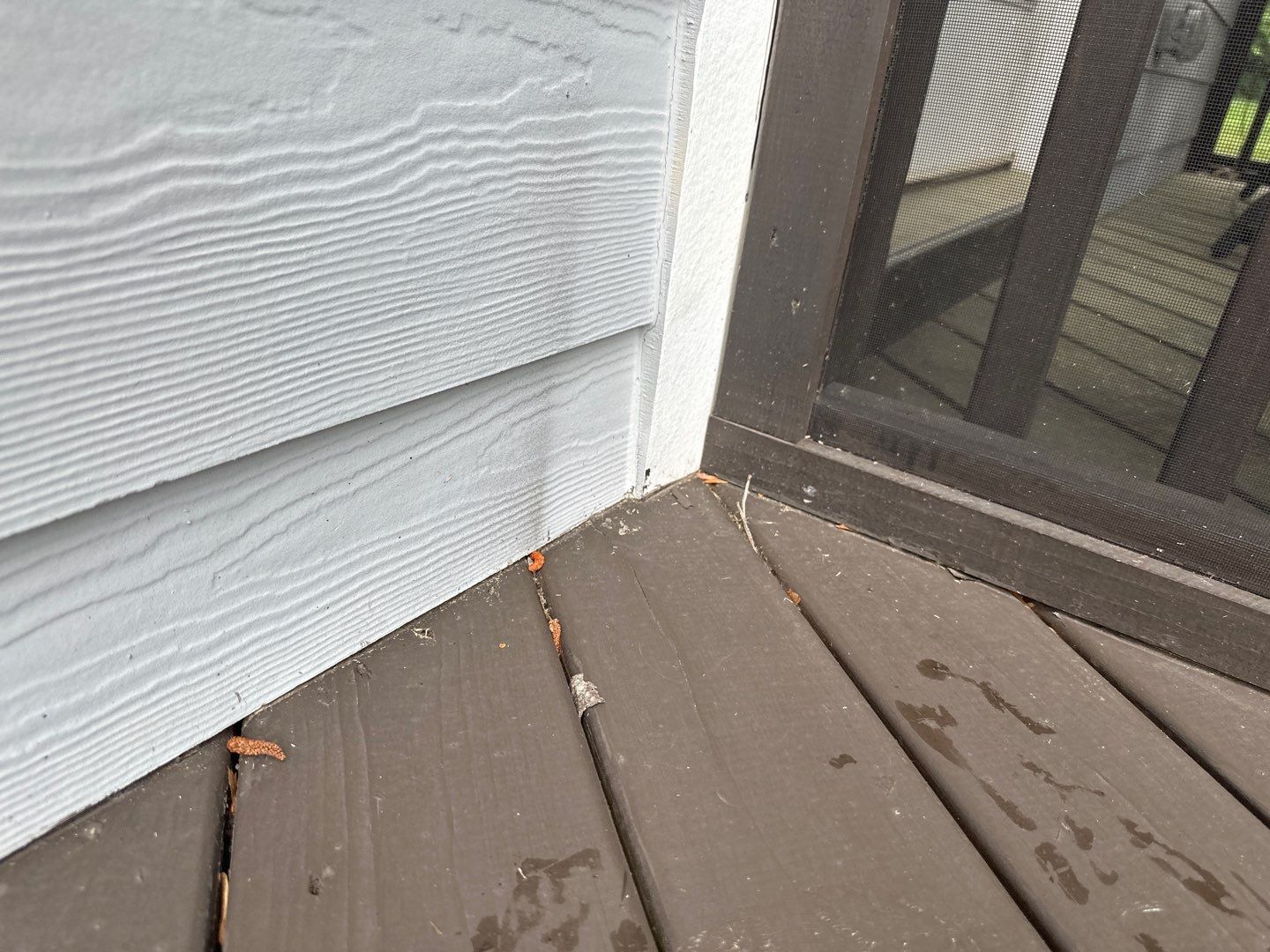 Weathered Deck using AcryFin by DuraSeal
