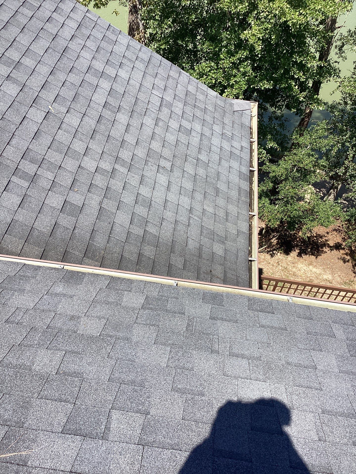 Commercial gutter cleaning Houston  after photo with clean gutters