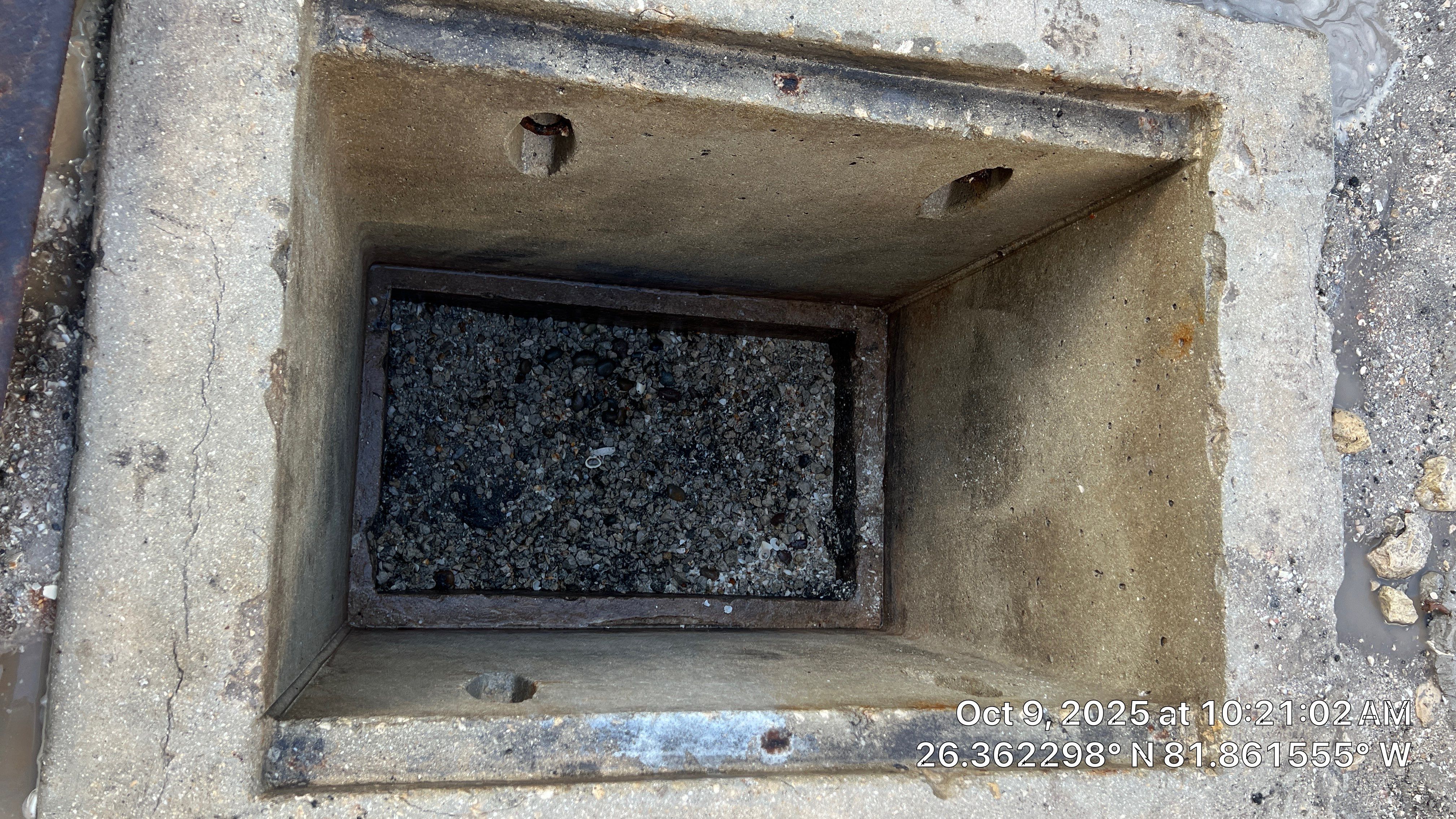Little Hickory Island Condo Catch Basin Cleanout by APS Power & Water