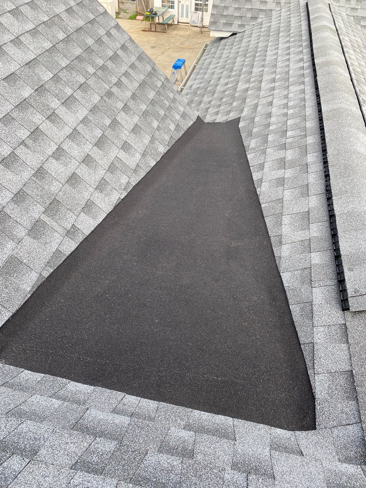 GAF HDZ - Oyster Grey by Linta Roofing