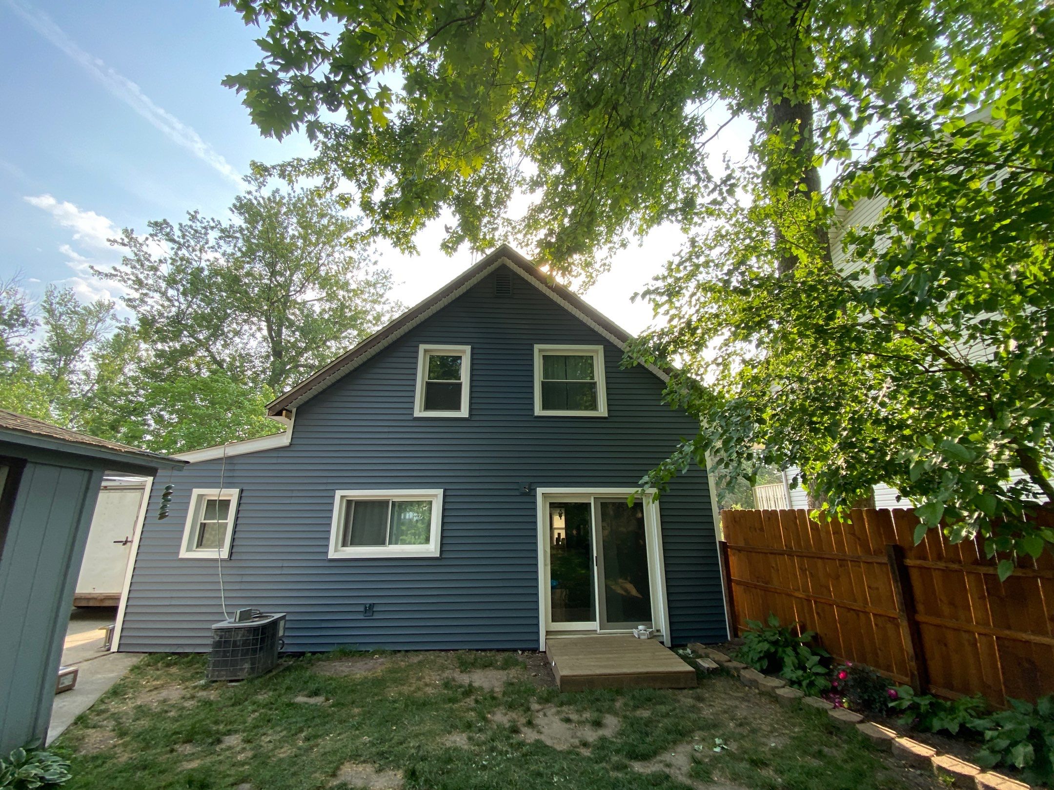 Siding Replacement using CertainTeed Restoration Classis D4 by 180 Contractors
