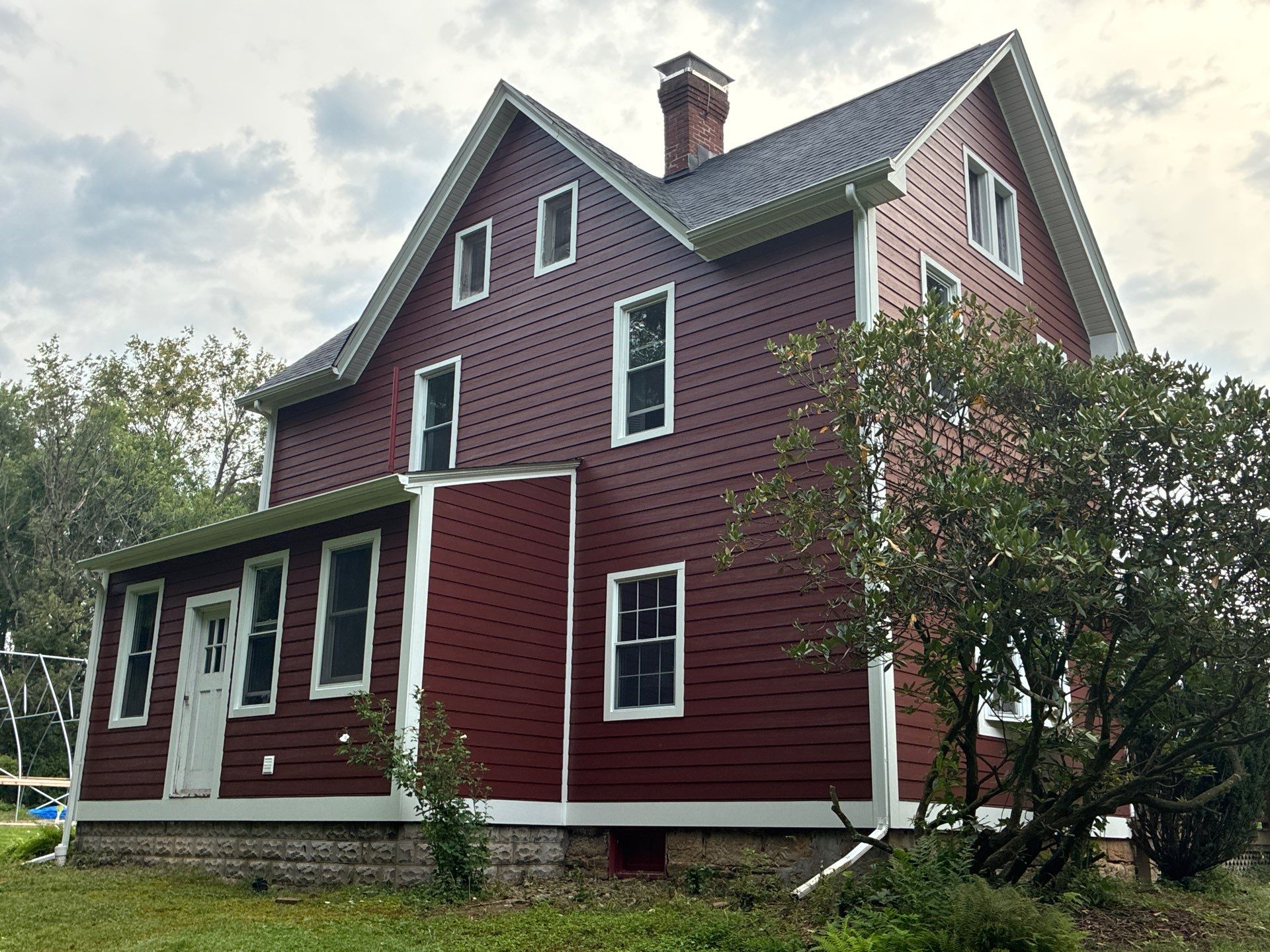 Full House Siding Renovation and Exterior Repairs in Valencia, Pennsylvania by Ideal Siding Pittsburgh