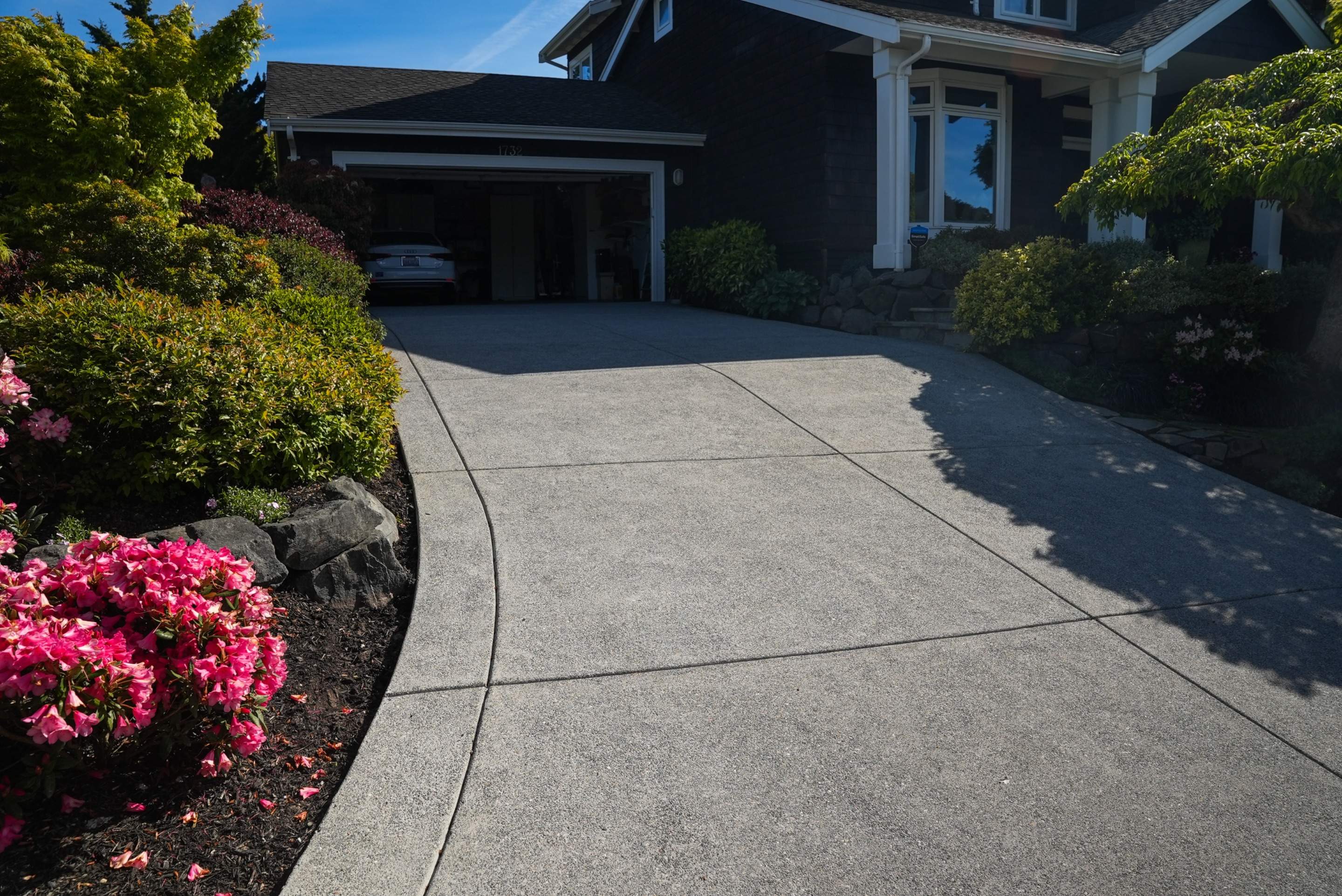 Concrete Driveway Repair | Mukilteo  by Jireh Asphalt & Concrete Inc 