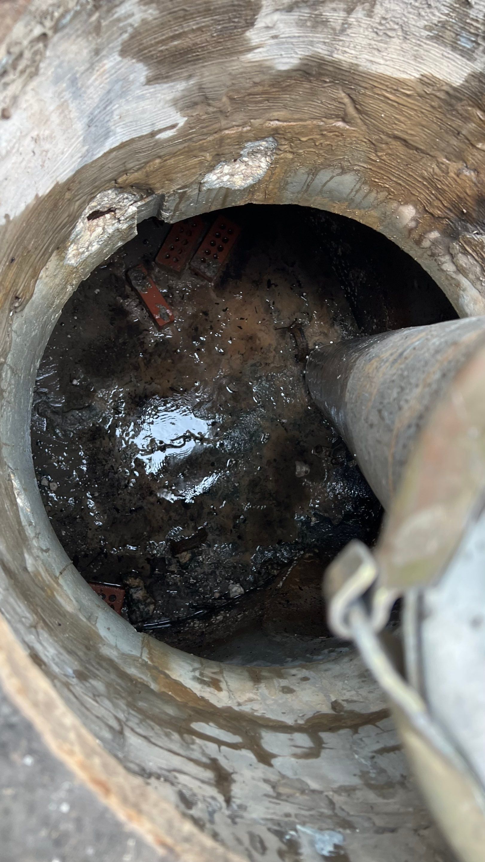 Apartment Complex Storm Water System Cleaning and Maintenance by APS Power & Water