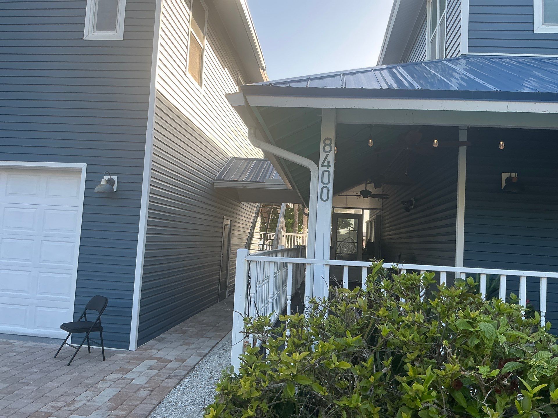 6-inch Seamless Gutters in Englewood FL by Gutter Professors