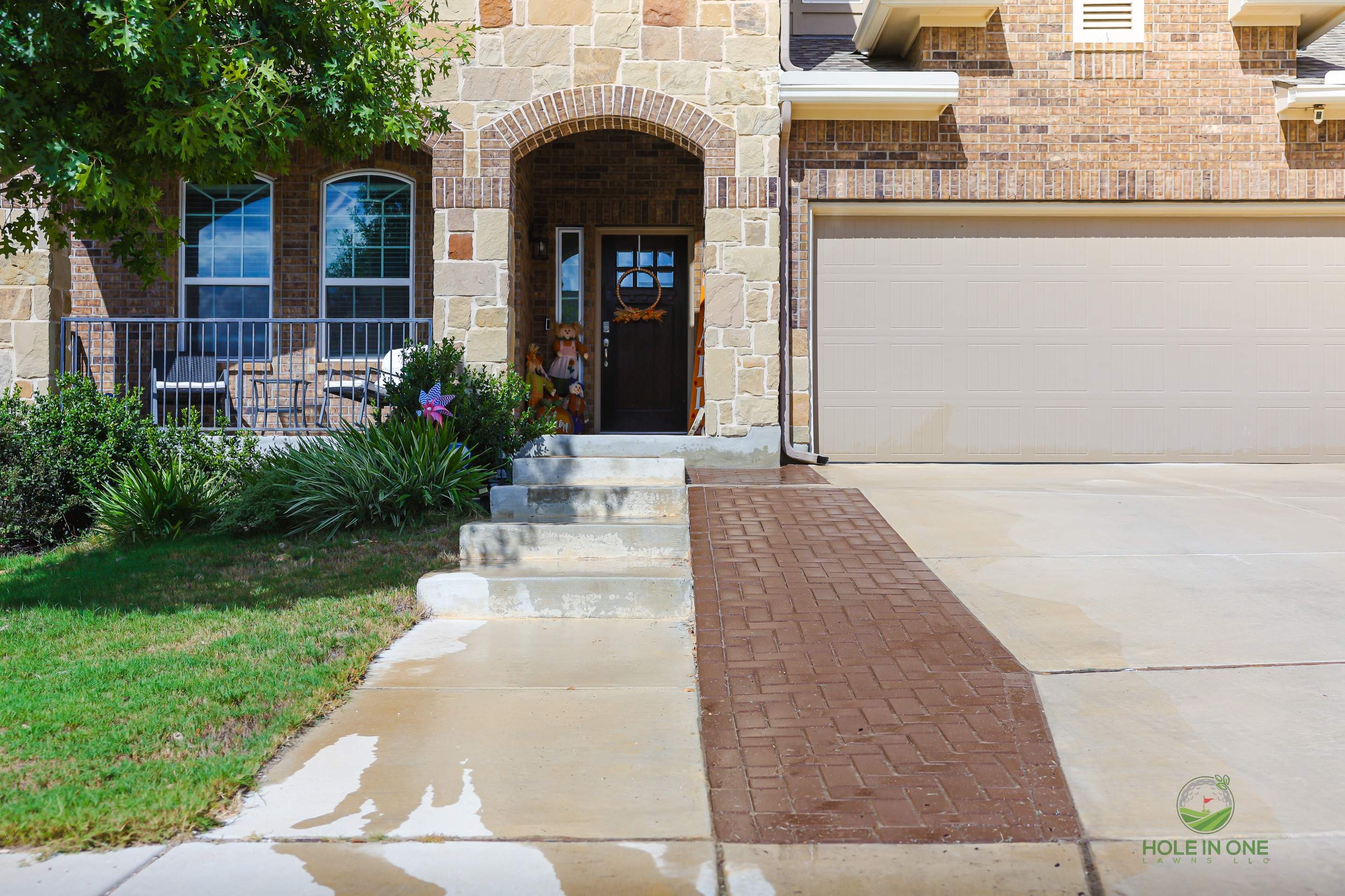 Wortham Oaks, San Antonio Tx. by Hole In One Lawns, LLC