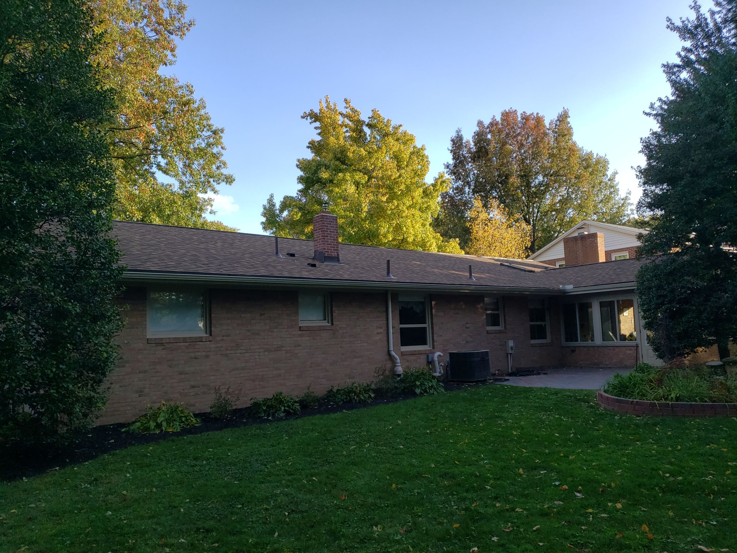 ATLAS PINNACLE COLOR: MORNING HARVEST DRIP EDGE: MUSKET BROWN by Eagle Eye Roofing