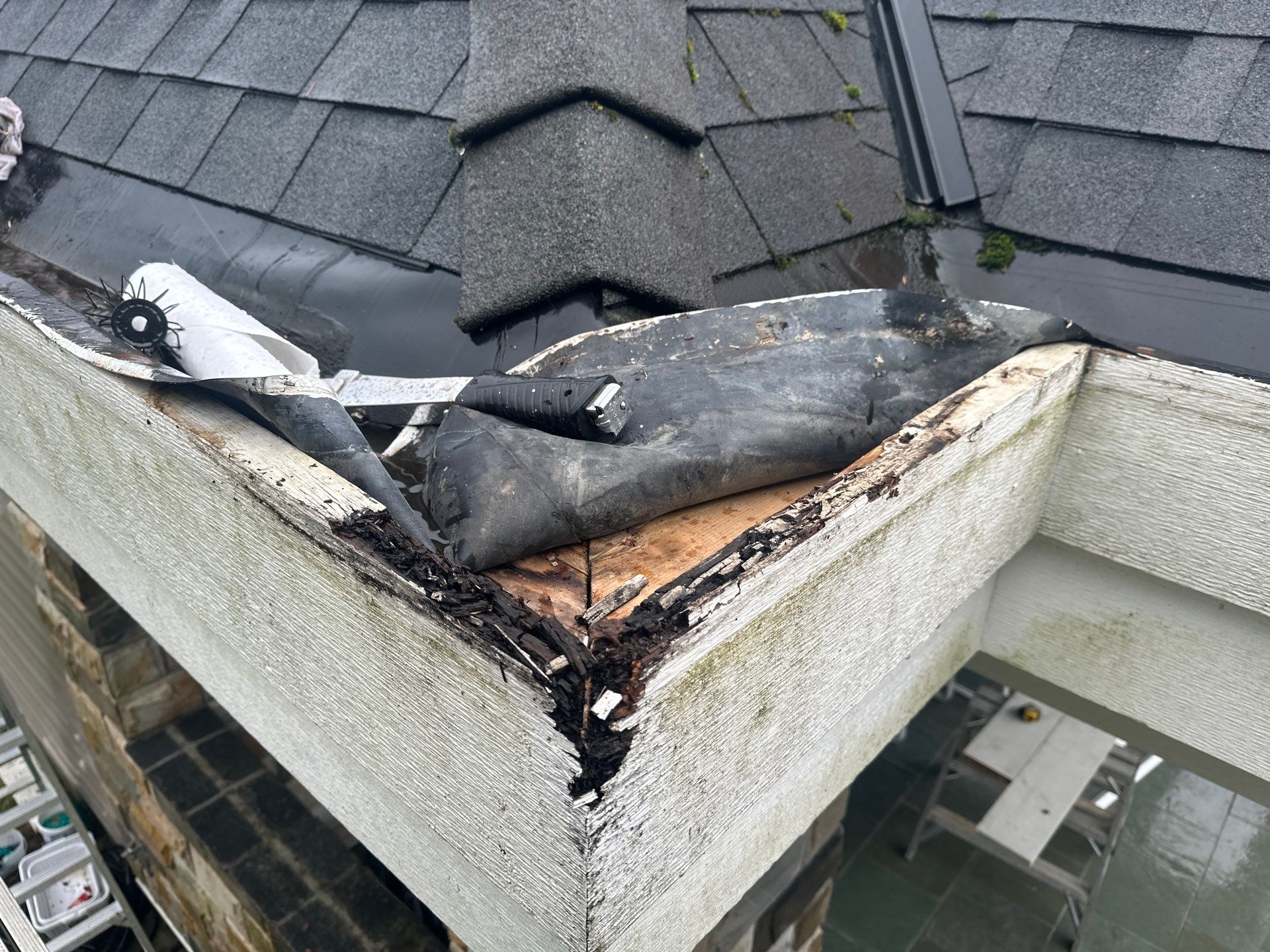 Residential Re-Roof using 26 GA Fascia Color White White by Top Notch Roofing Inc