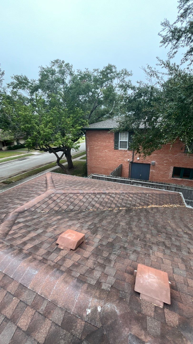 Residential Roofing Installation using Certainteed Landmark Moire Black by Galvan Roofing and Construction