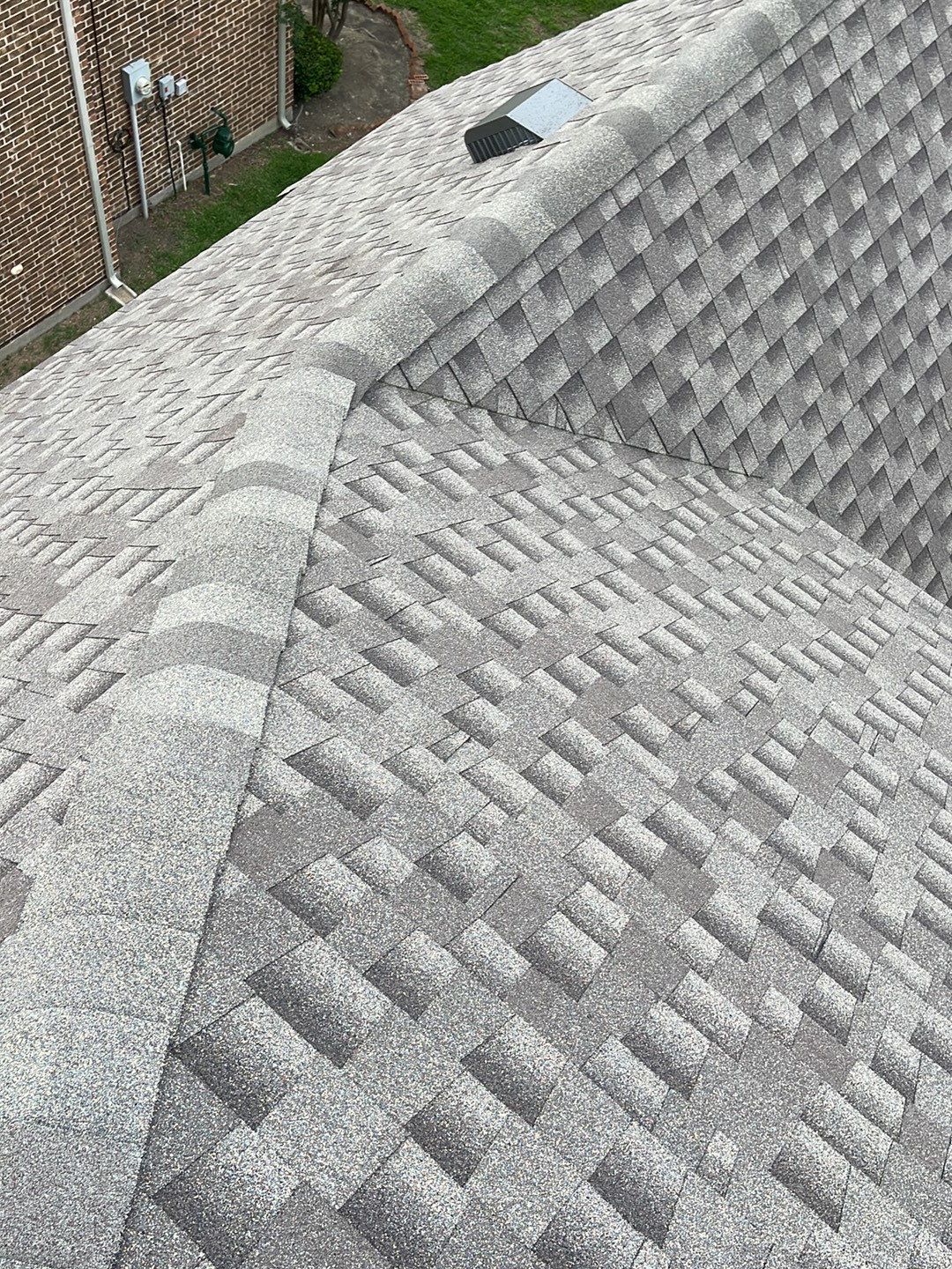 GAF HDZ - Weathered Wood by Elite Roofing LLC