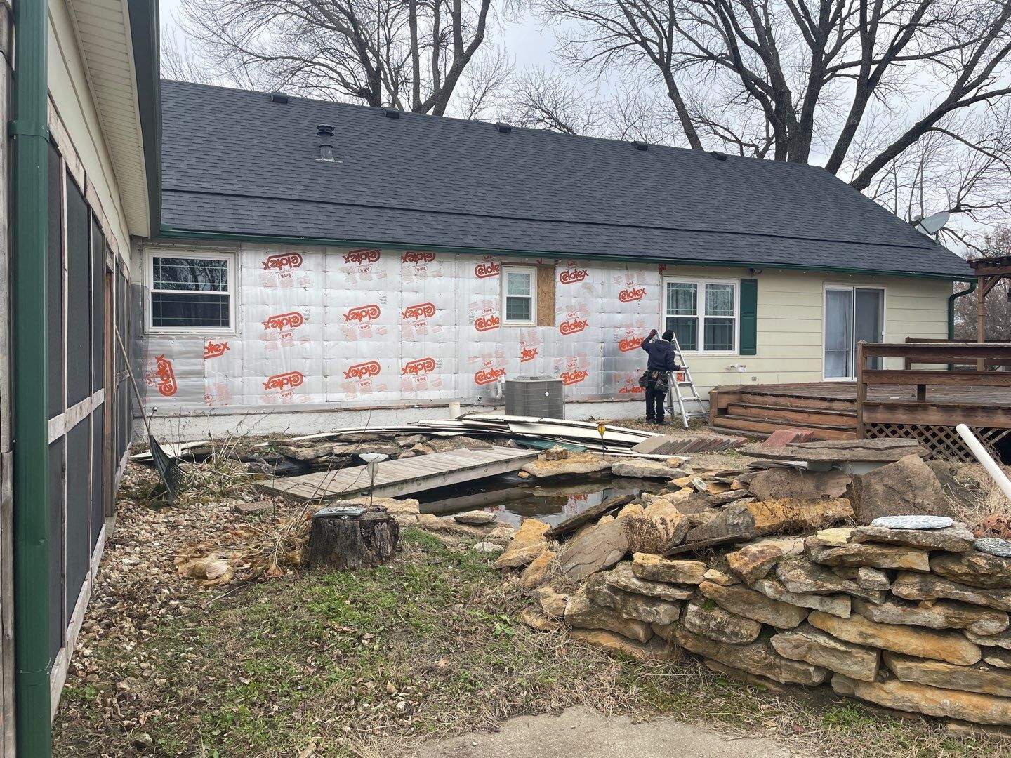 Siding Installation using Craneboard D7 by EEC Windows, Siding & Roofing