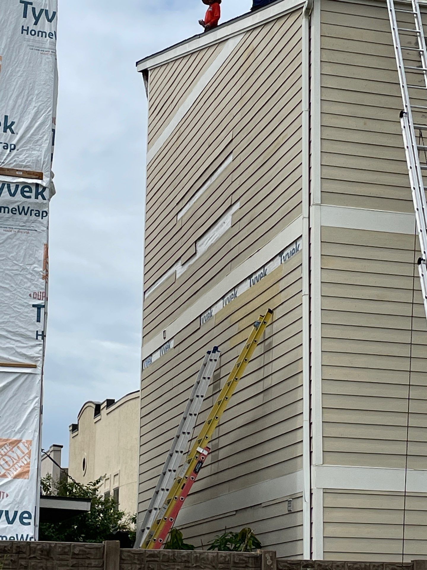 Residential Roofing Installation using Owen's Corning Duration (Lifetime) Shingles by Roof Repair Company