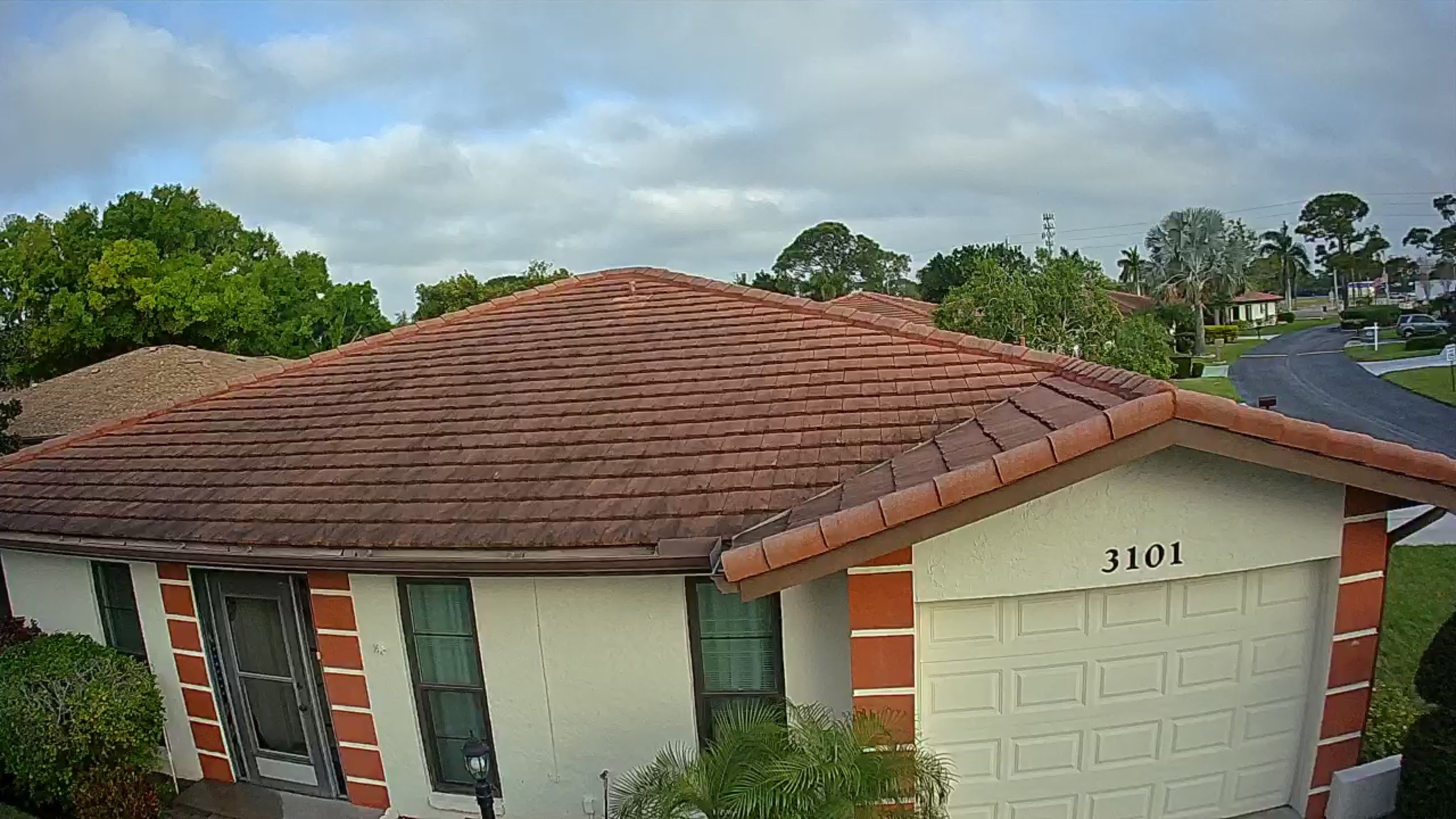 Tile Roof Cleaning – Vivenda at Bradenton I (5-Star Review & Neighbor Referrals) by Sunshine AquaWash