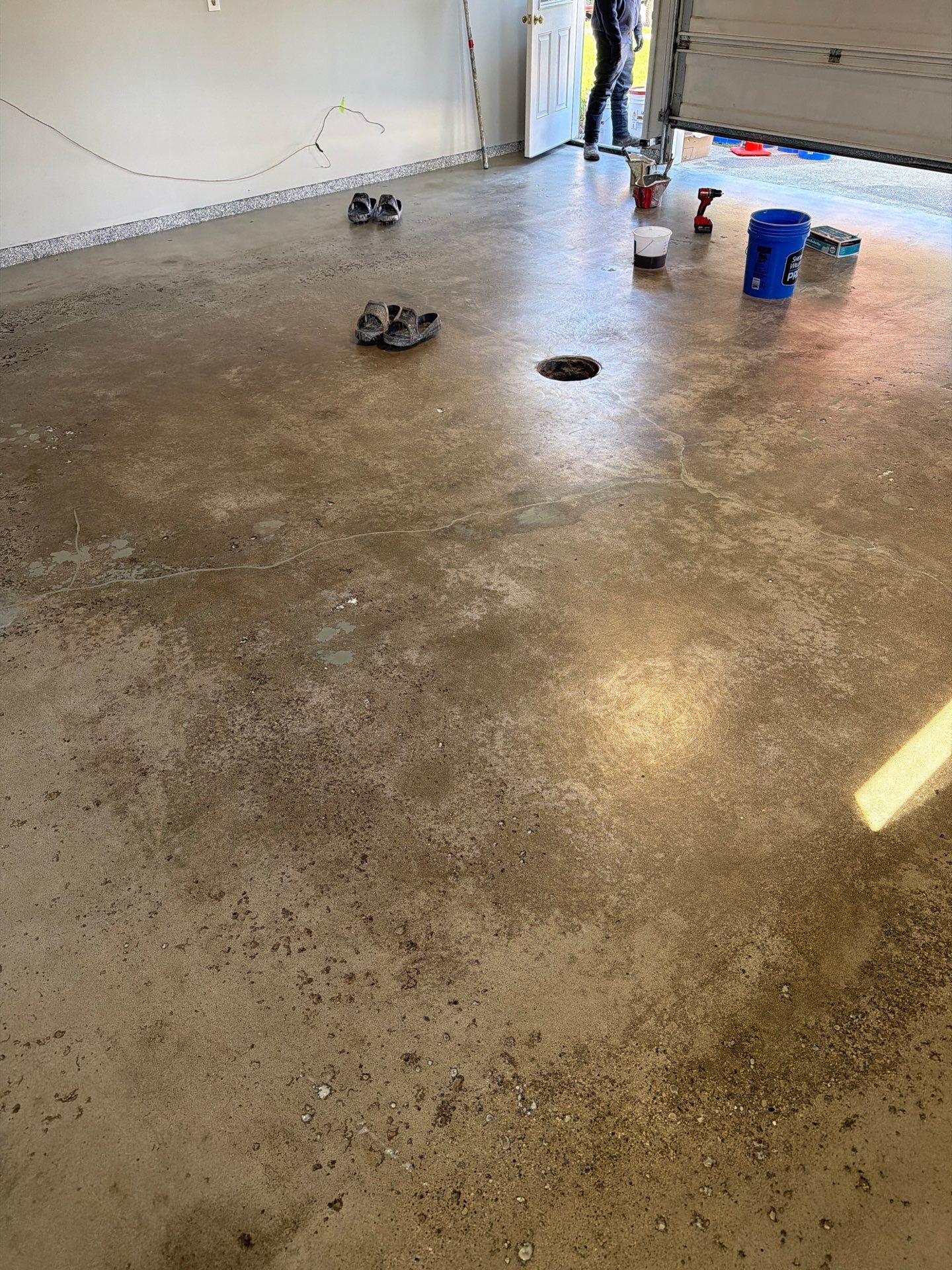 Muskegon Garage Interior Painting and Epoxy Flake Floor Installation by Gordon Painting