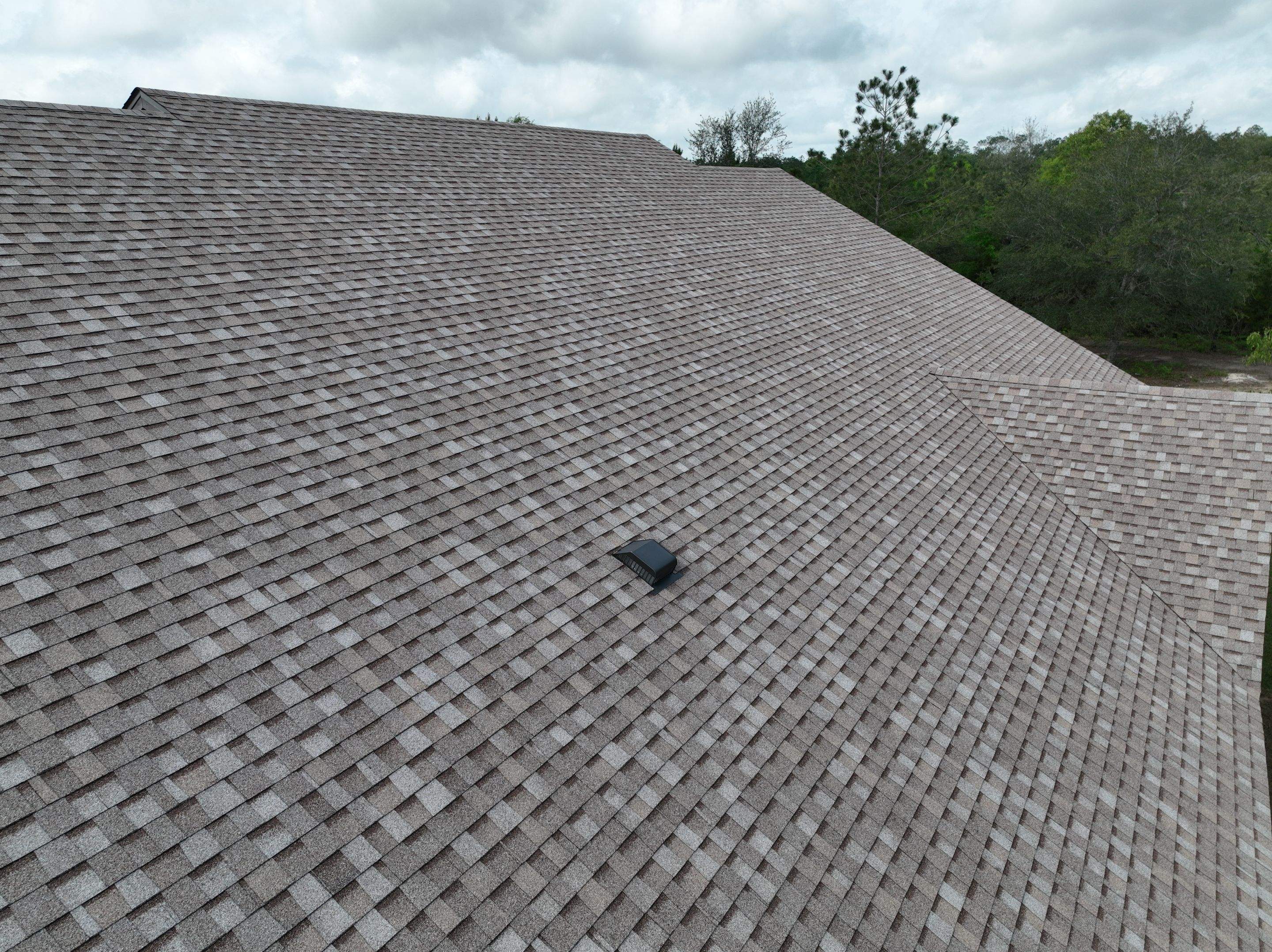 Dimensional Shingle Roof System by Professional Roofing Company