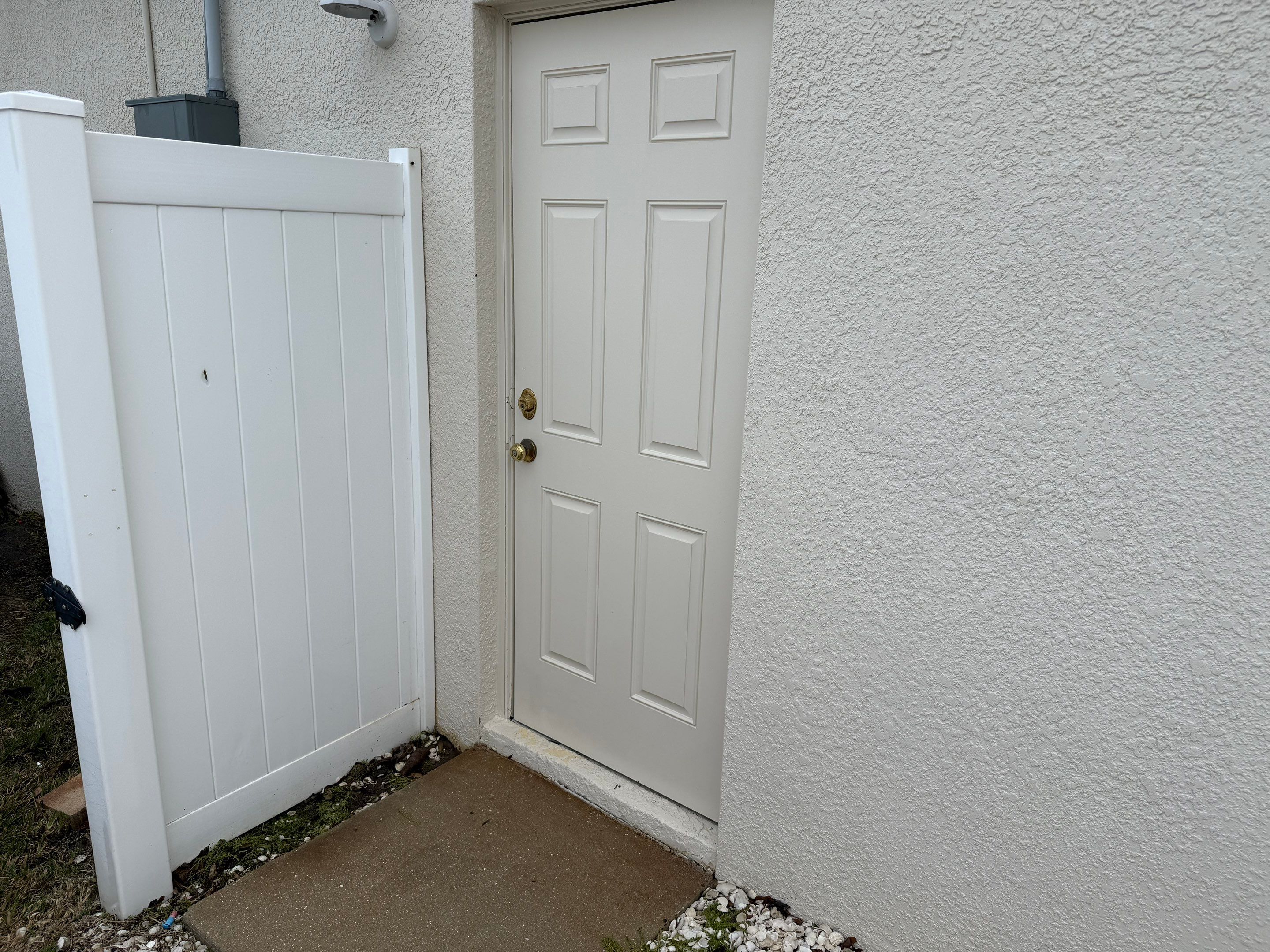 Patio, Vinyl Fence, & Partial House Wash in Creekside, Parrish, FL | Sunshine AquaWash by Sunshine AquaWash