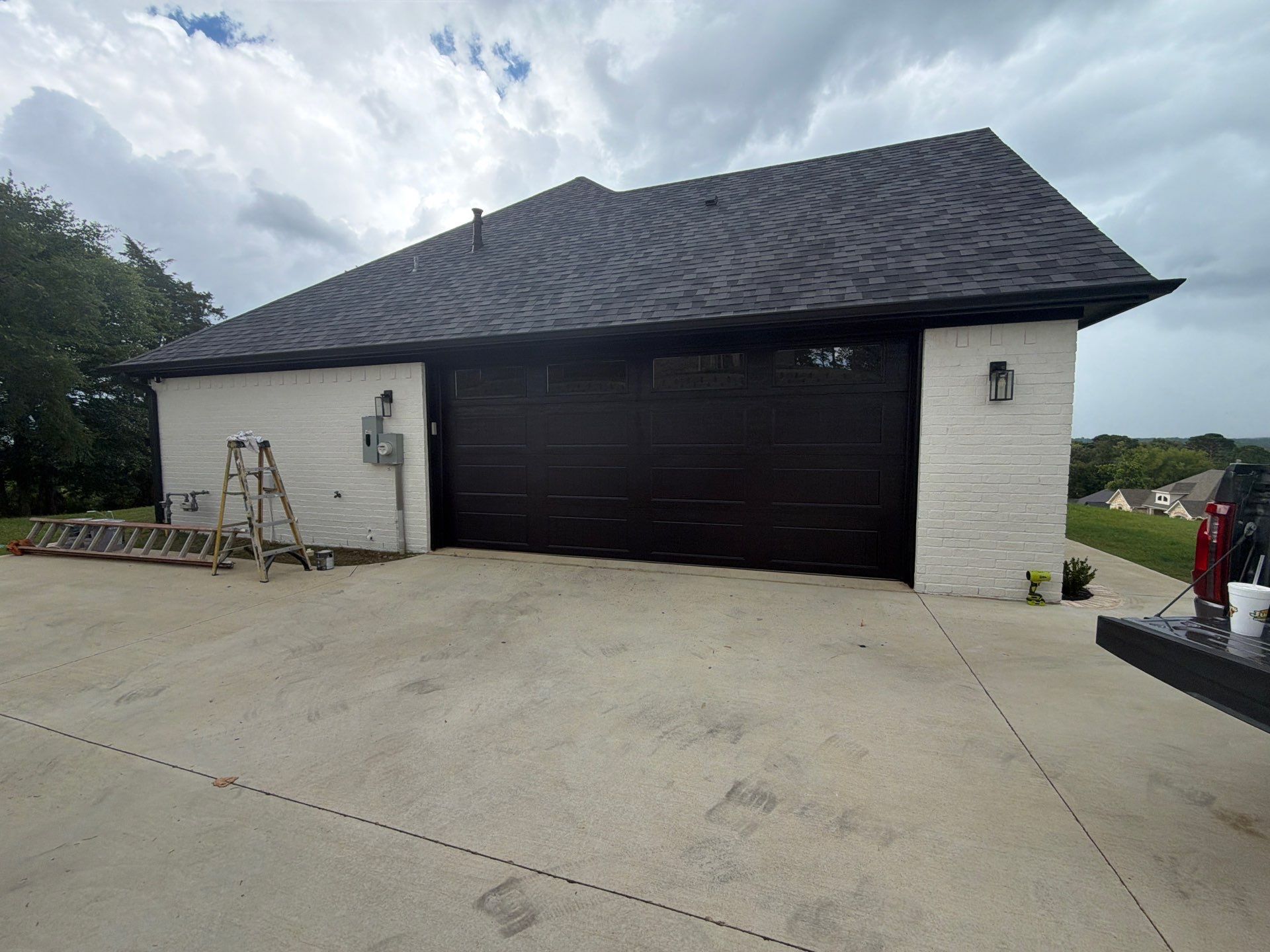 Bright Brick Repaint in Tyler, TX by Quality Coats Painting