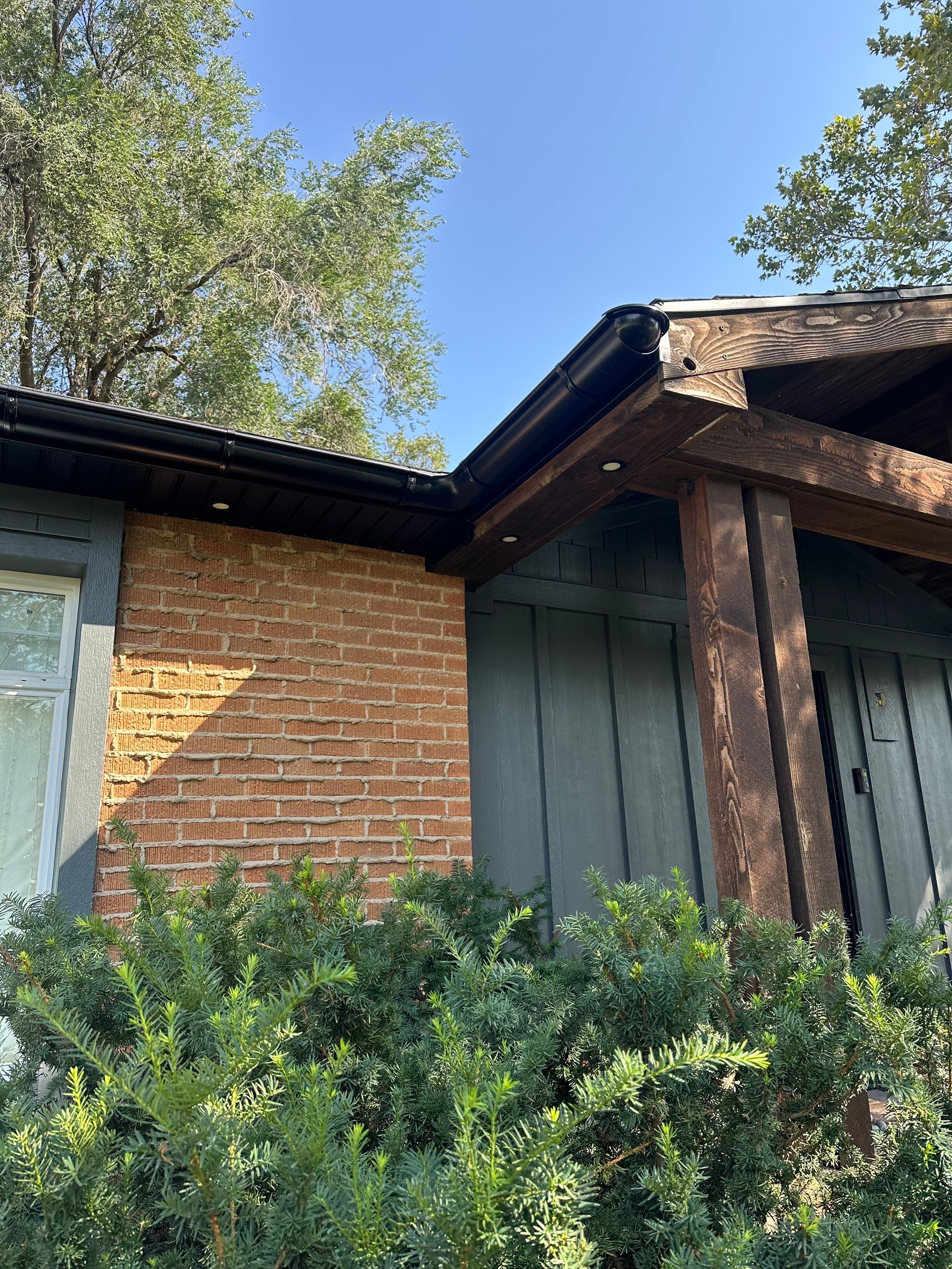 Bountiful | Hardie Mixed Siding & Detached Garage | Iron Gray by Ideal Siding Utah