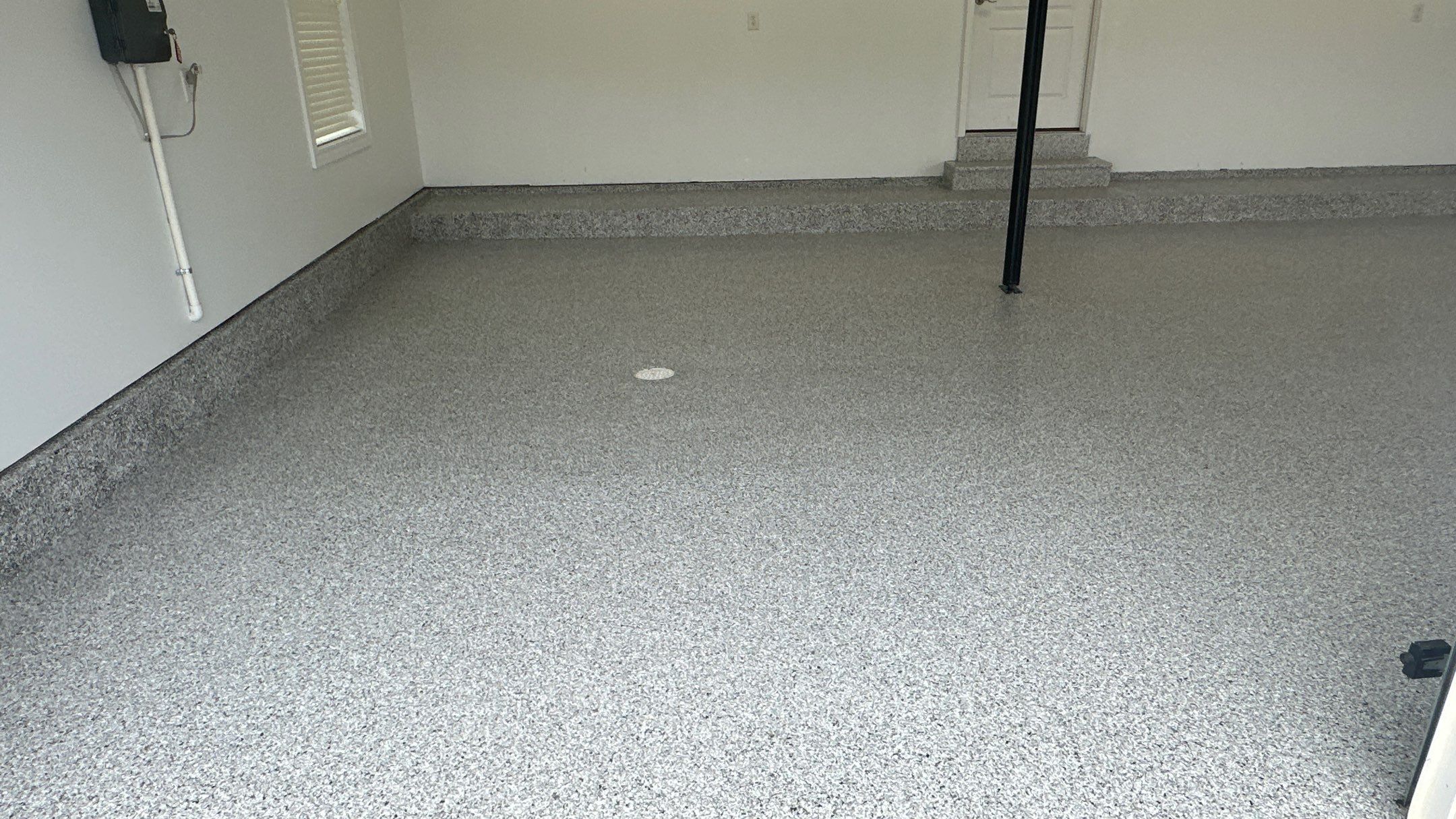 Richard W made the choice of Coyote flake on his new Banner Garage Floor by Banner Garage