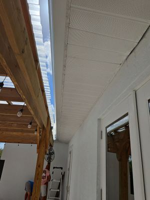 Seamless Aluminum Gutter Installation using 6 Inch Seamless Gutters in Sarasota FL