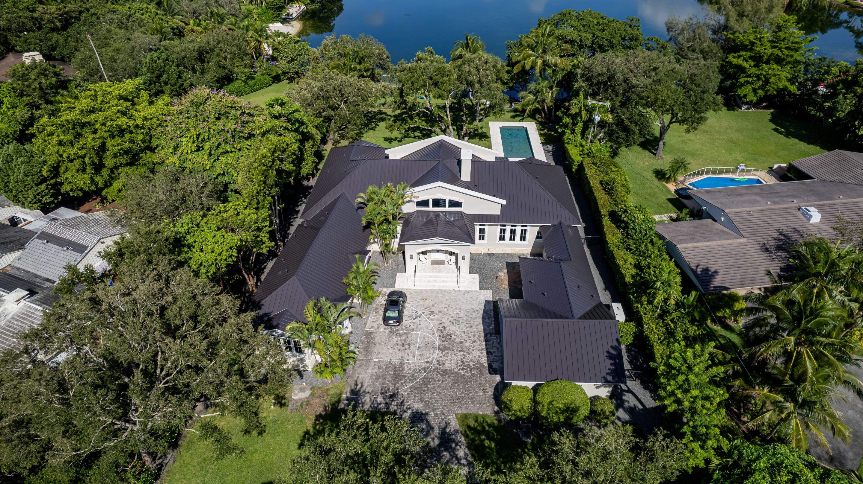 Metal Roof - Galvalume - Dark Bronze by Istueta Roofing