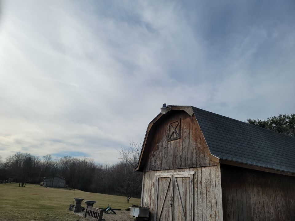 ATLAS PINNACLE COLOR: BLACK SHADOW DRIP EDGE: WHITE by Eagle Eye Roofing