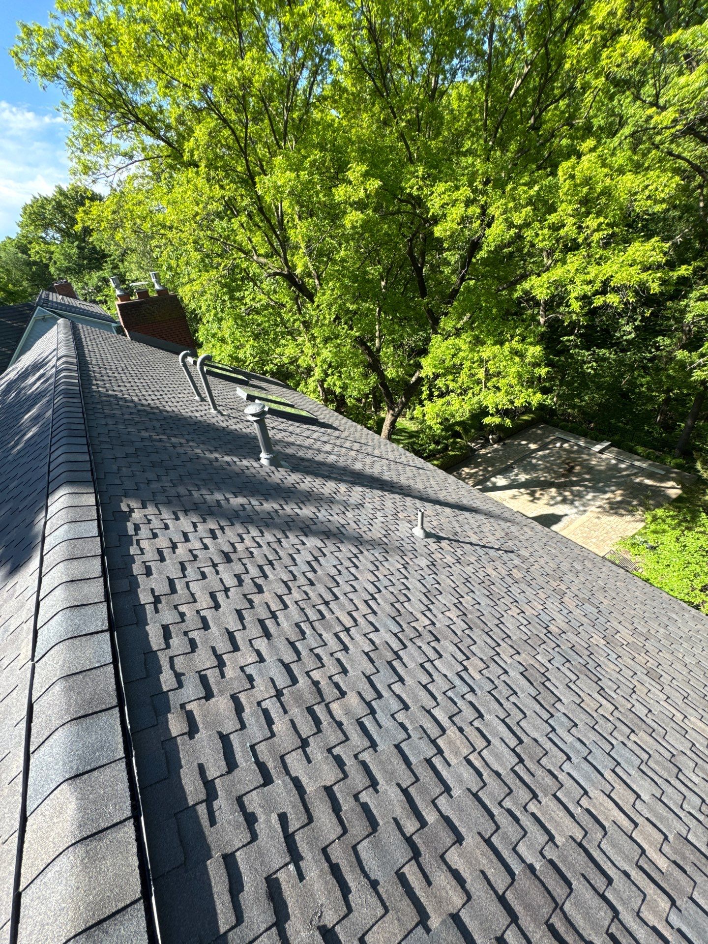 CertainTeed Presidential Shake Roof Replacement on Liberty Colonial Home by Liberty Roofing