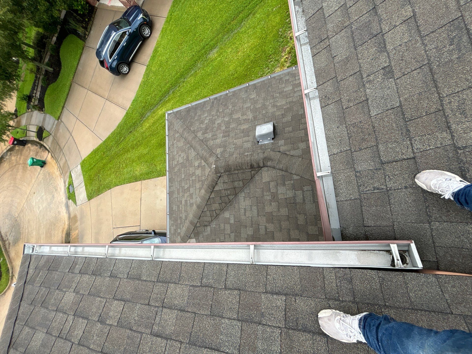 Residential Roofing Installation using Owen's Corning Duration (Lifetime) Shingles by Roof Repair Company