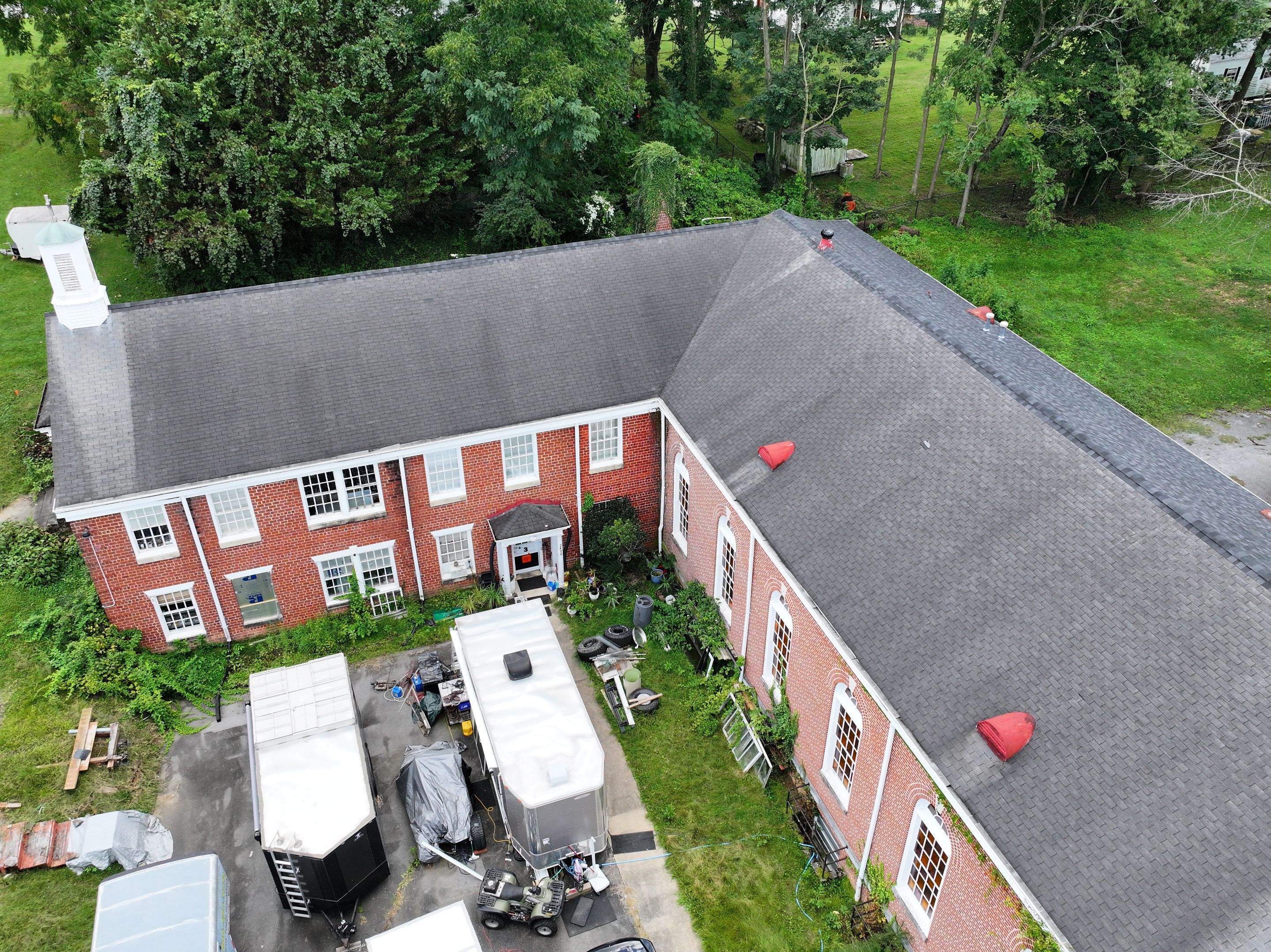 Harried Residence  by Omnia Roofing