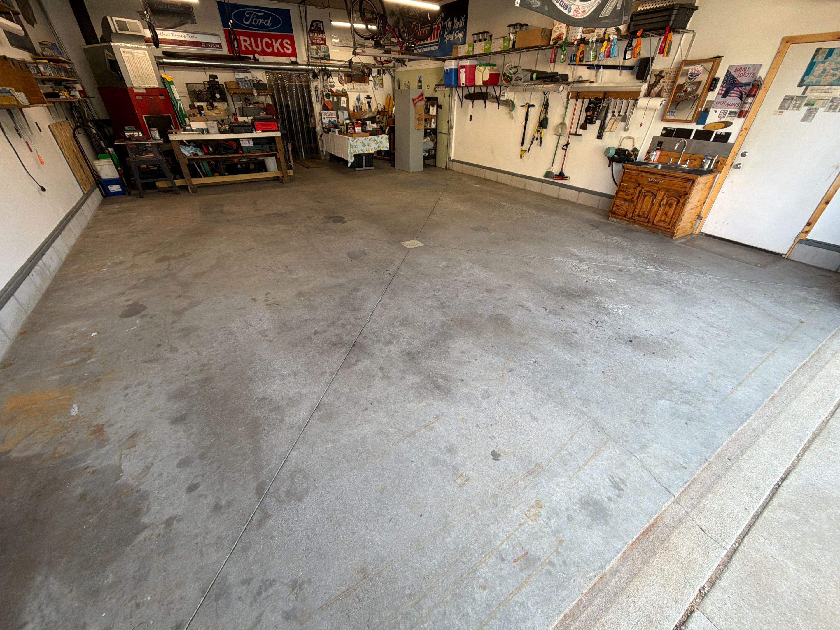 Bay City Garage by Wise Coatings of Central Michigan