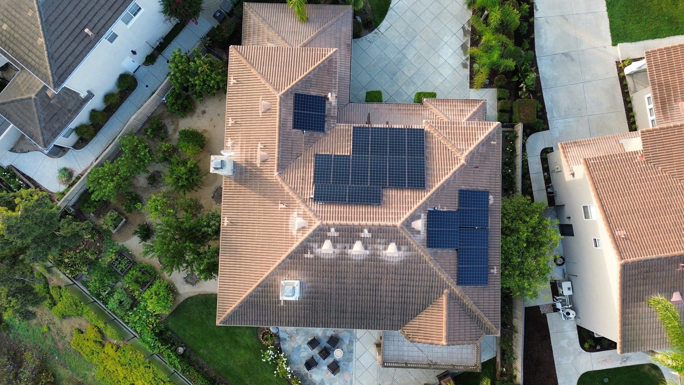 Roof Wash SAFECO by Pirate Pete’s Power Washing