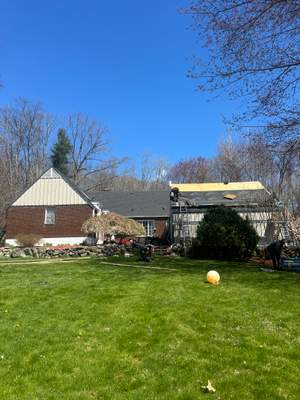 Full Roof Replacement on Large Home in North Andover, MA – CertainTeed Landmark, Charcoal Black