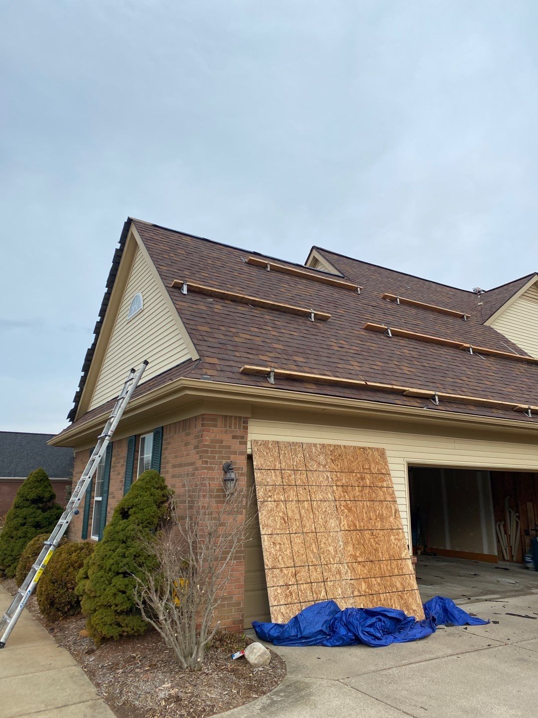 Roof Replacement using Owens Corning by 180 Contractors