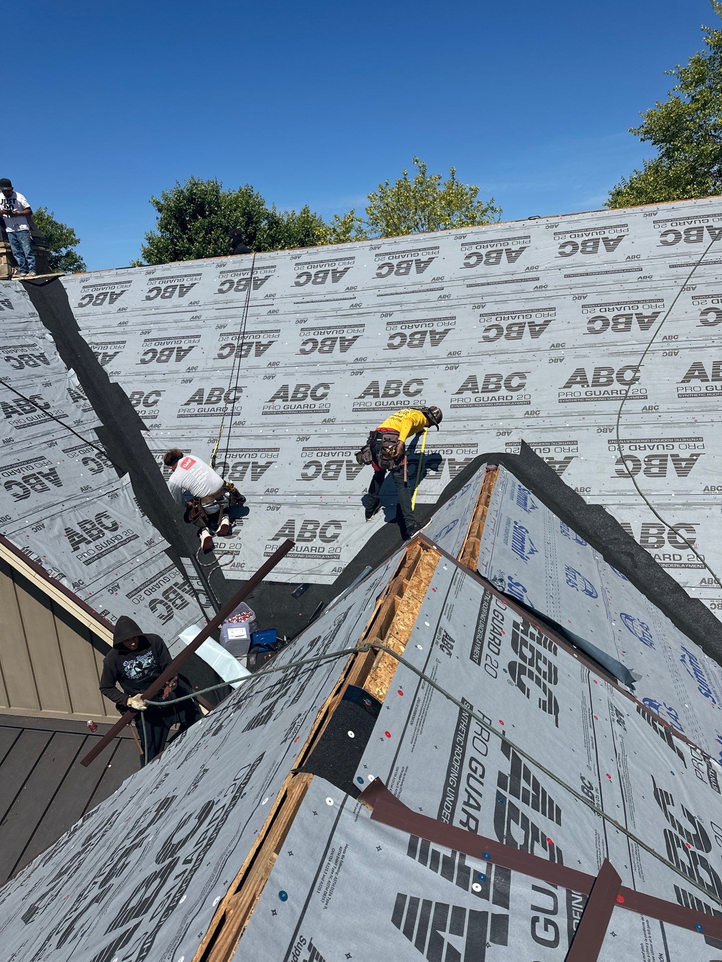 GAF HDZ - Barkwood by Elite Roofing LLC