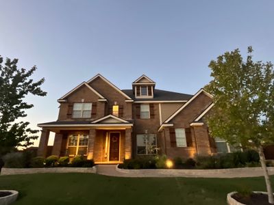 Medium brown brick with GAF Pewter Gray 