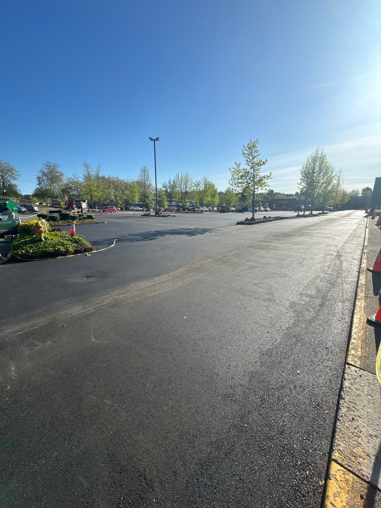 Colliers - Woodinville New Asphalt Parking Lot by Jireh Asphalt & Concrete Inc 