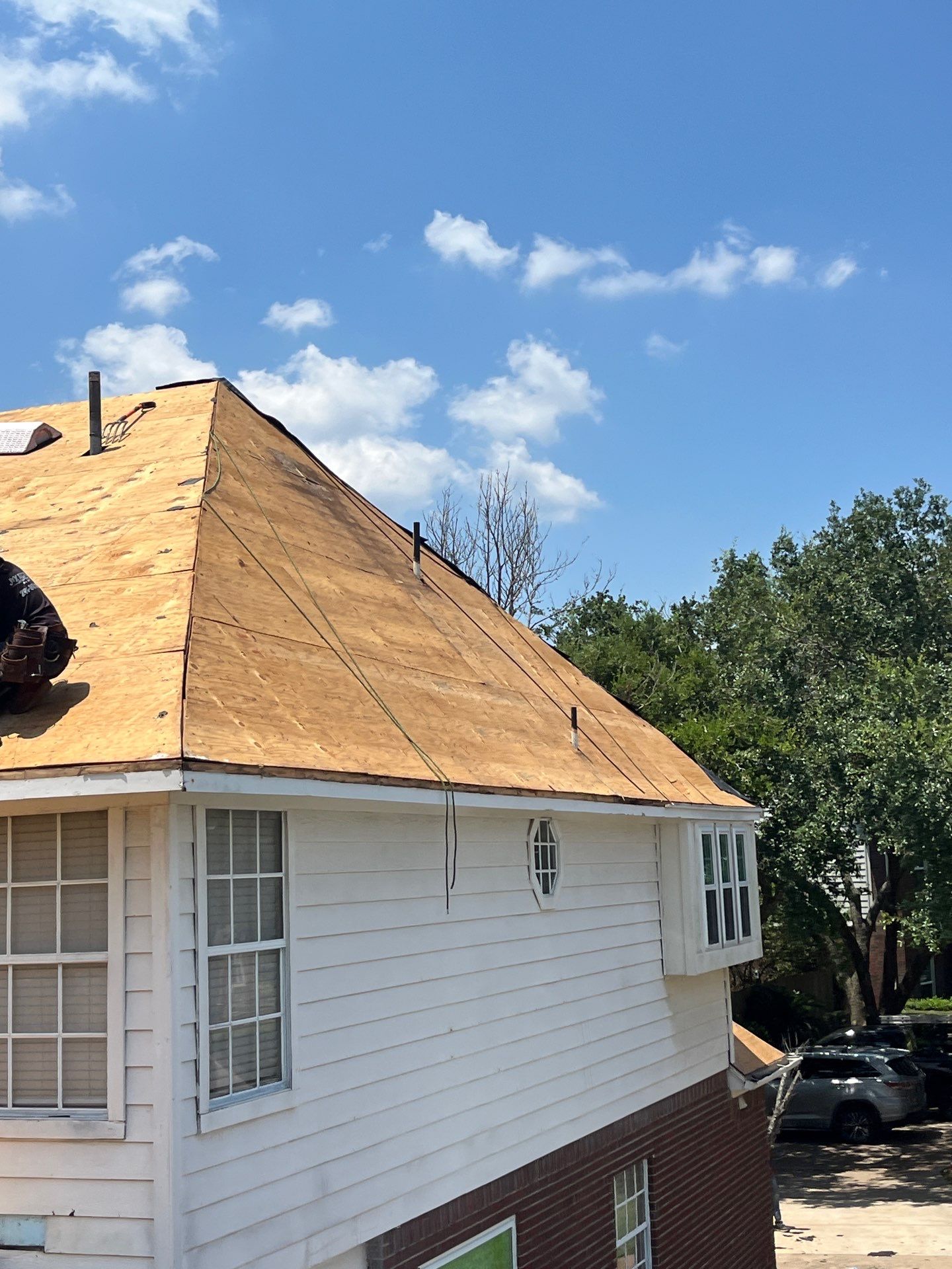Residential Roofing Installation using Owen's Corning Duration (Lifetime) Shingles by Roof Repair Company