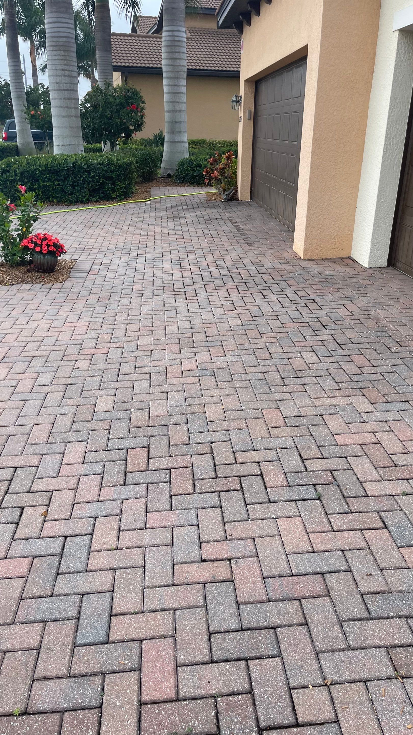 HOA Paver Driveway & Sidewalk Cleaning in Sarasota National, Venice, FL | Sunshine AquaWash by Sunshine AquaWash